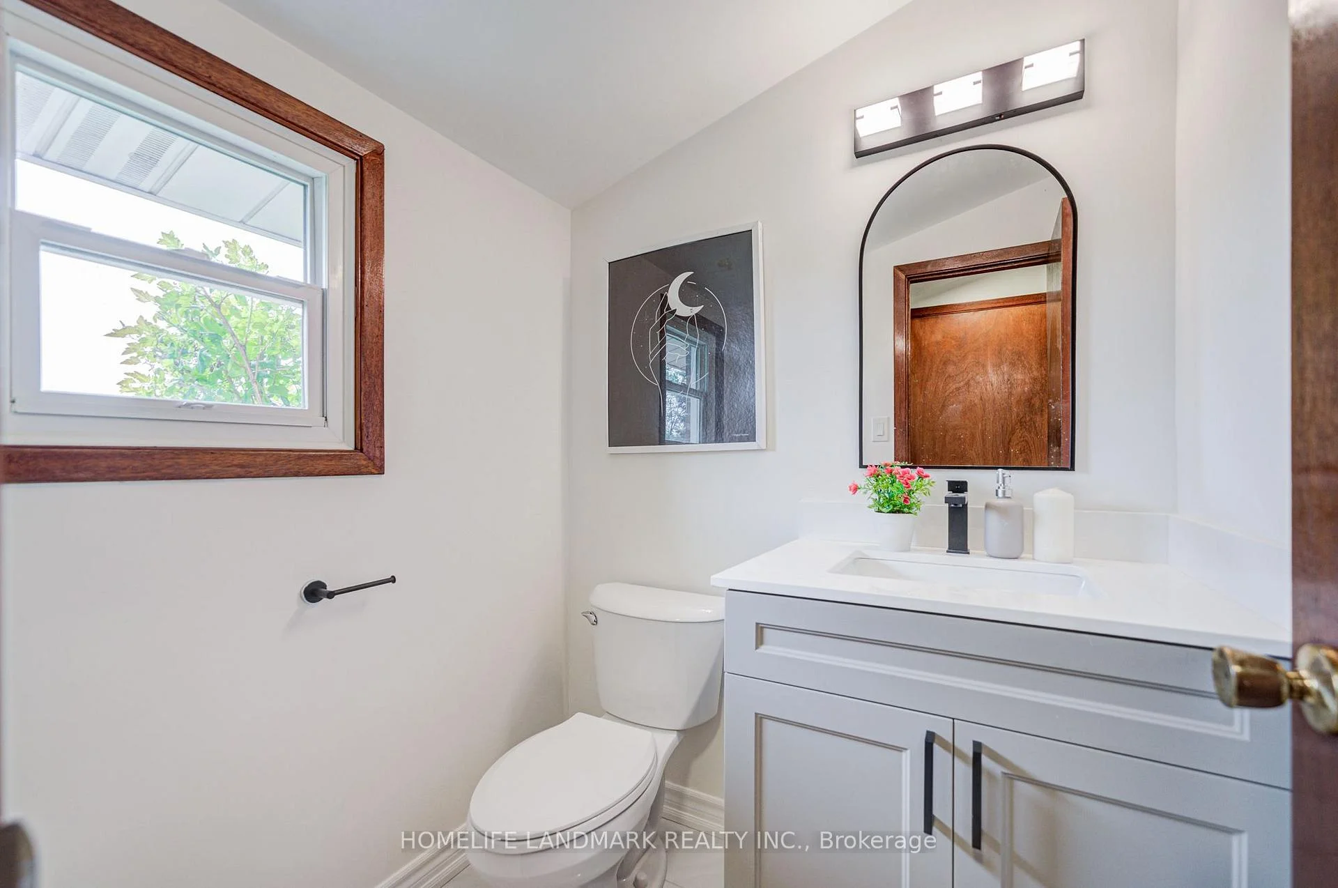 Photo 56 of 1098 15th Side Road, New Tecumseth, Rural New Tecumseth — HOMEH