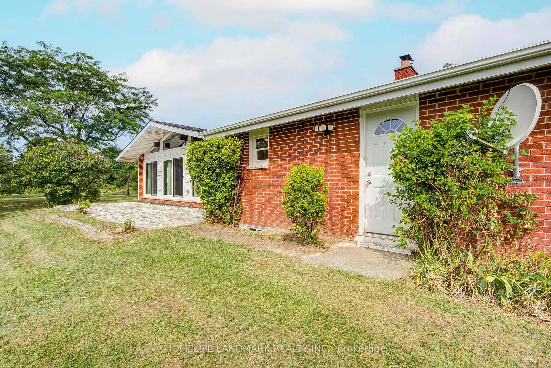 Photo 90 of 1098 15th Side Road, New Tecumseth, Rural New Tecumseth — HOMEH