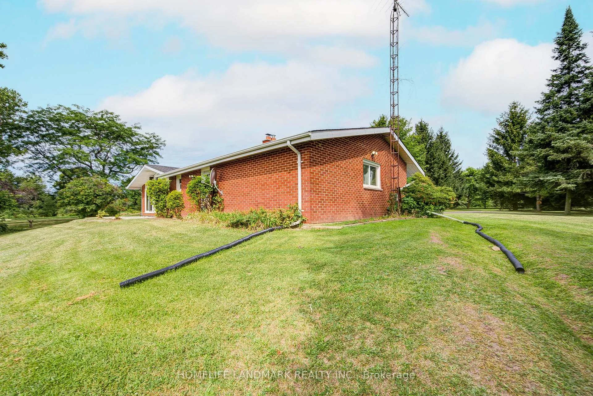 Photo 91 of 1098 15th Side Road, New Tecumseth, Rural New Tecumseth — HOMEH