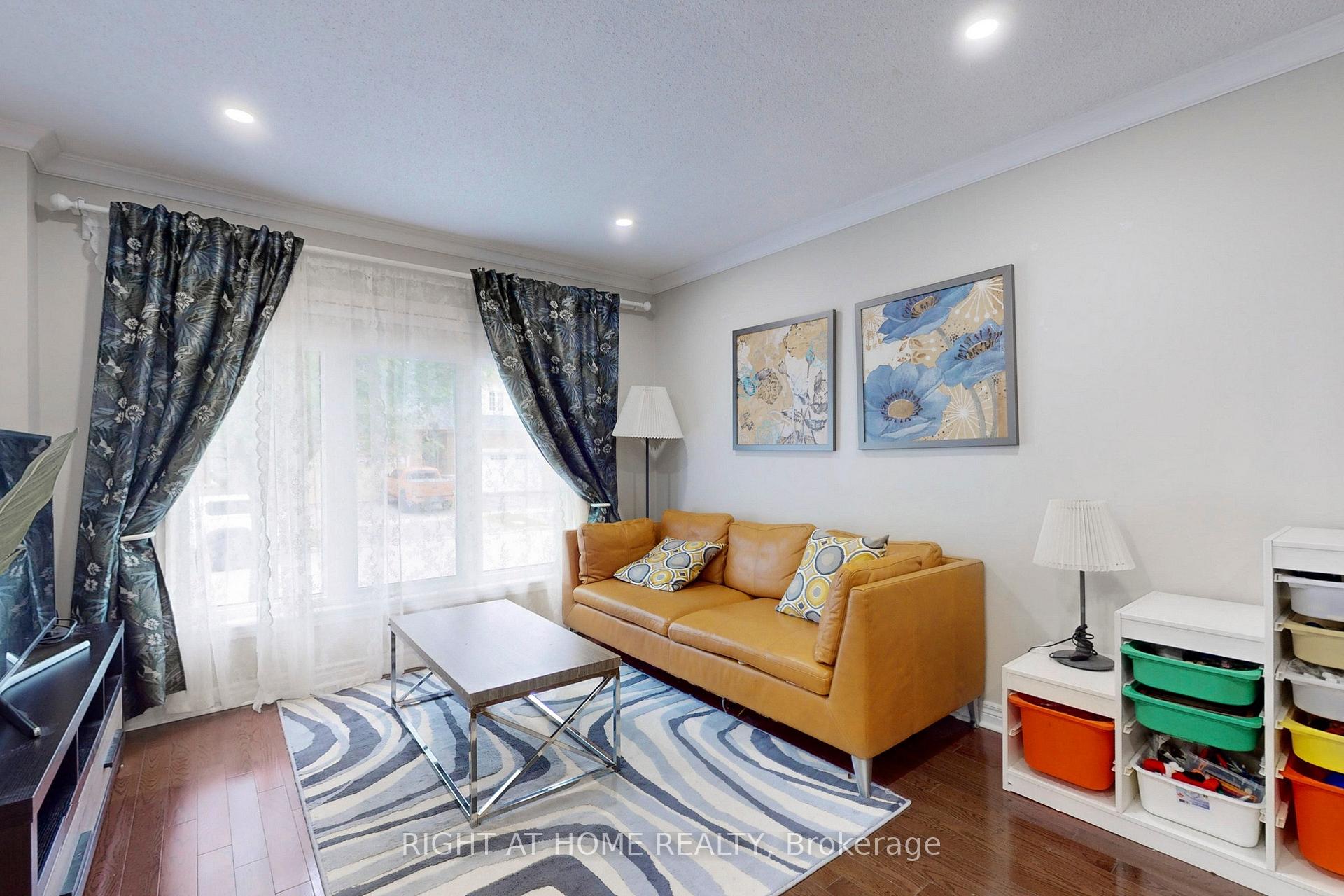 Photo 7 of 204 Everett Street, Markham, Wismer — HOMEH