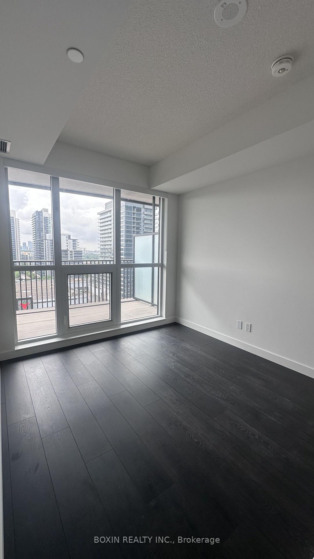 Photo 4 of Unit 07, 75 Billes Heights, North York, Bayview Village — HOMEH