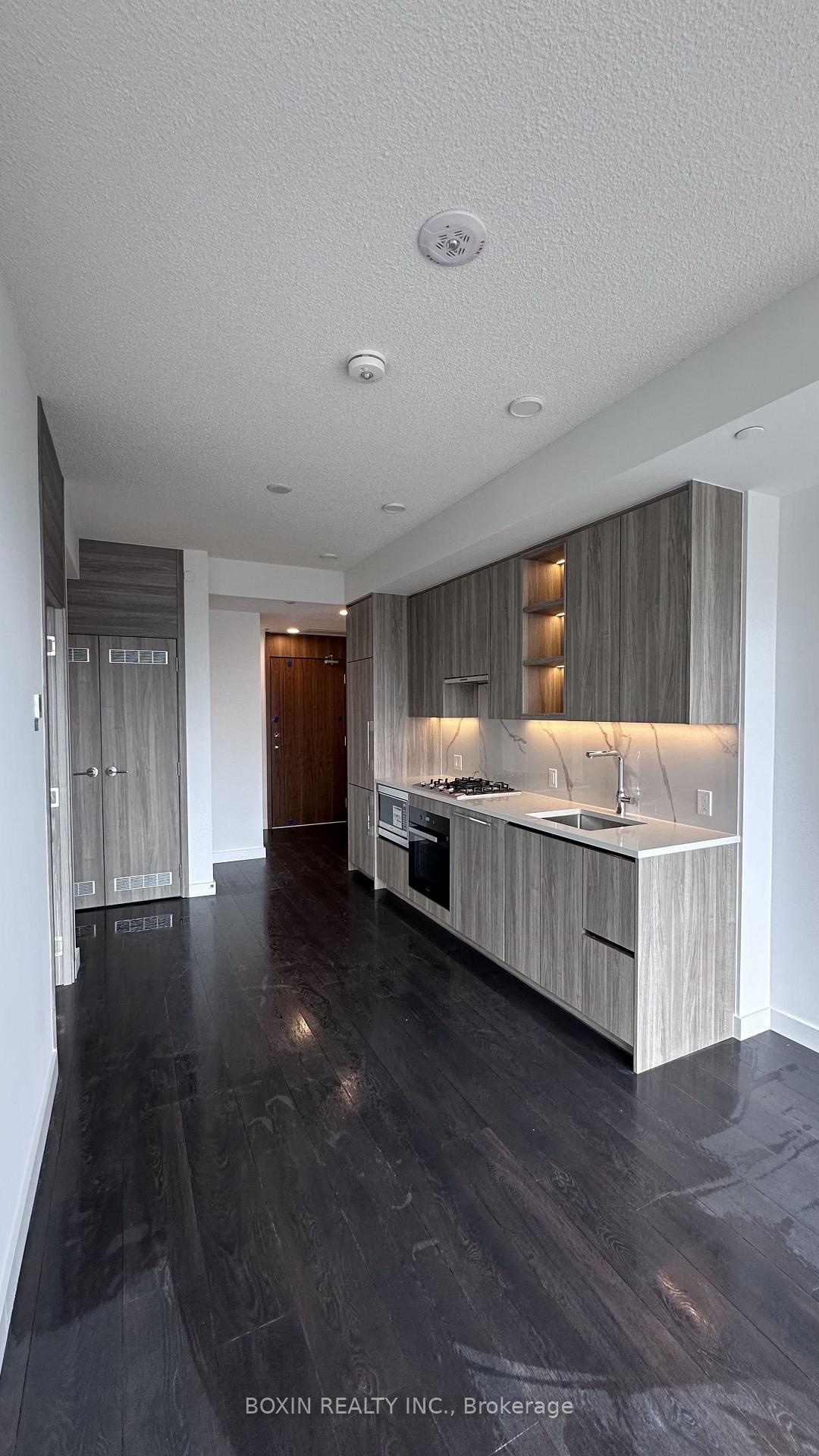 Photo 10 of Unit 07, 75 Billes Heights, North York, Bayview Village — HOMEH