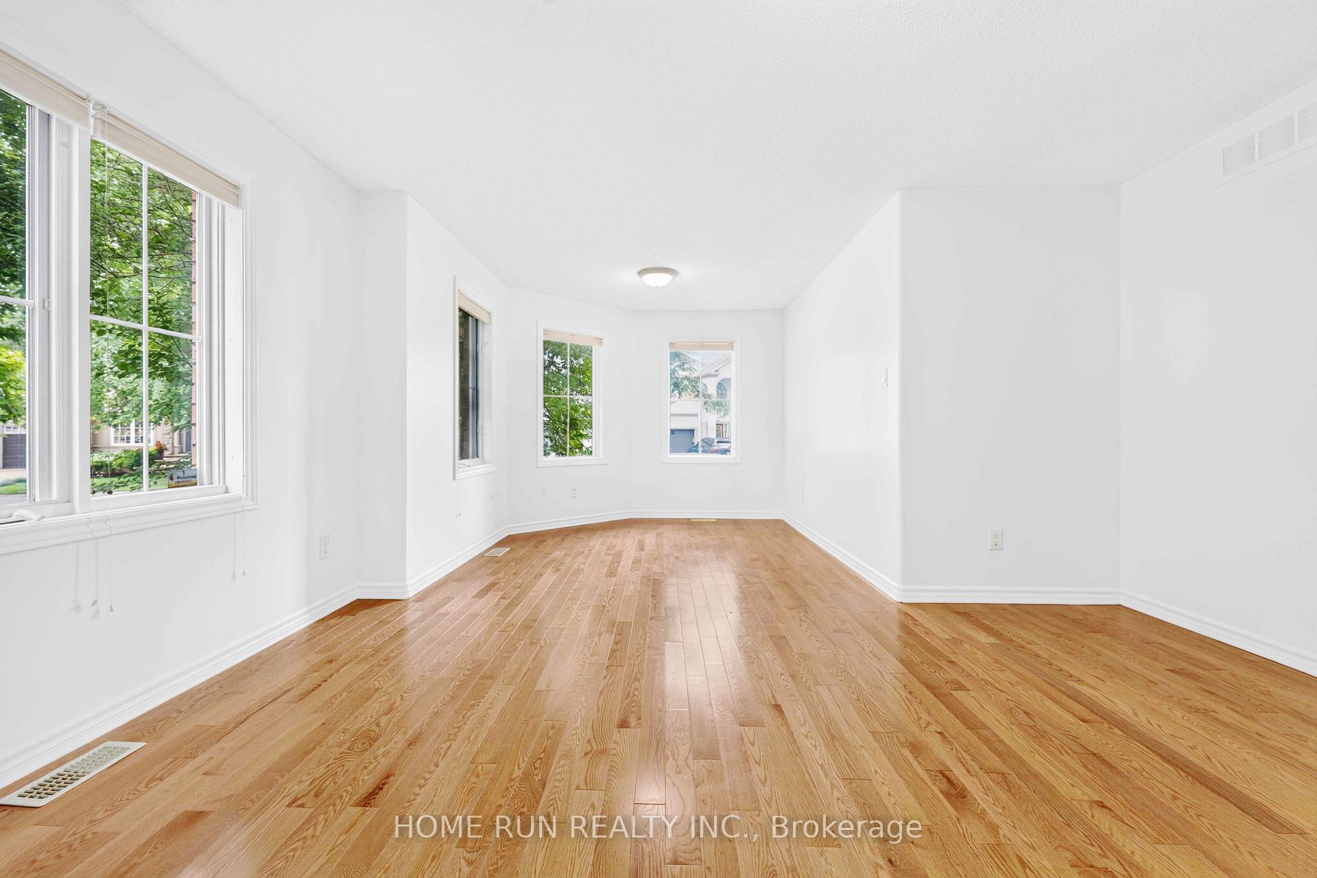 Photo 27 of 35 Blackshire Circle, Ottawa, Barrhaven - Stonebridge — HOMEH