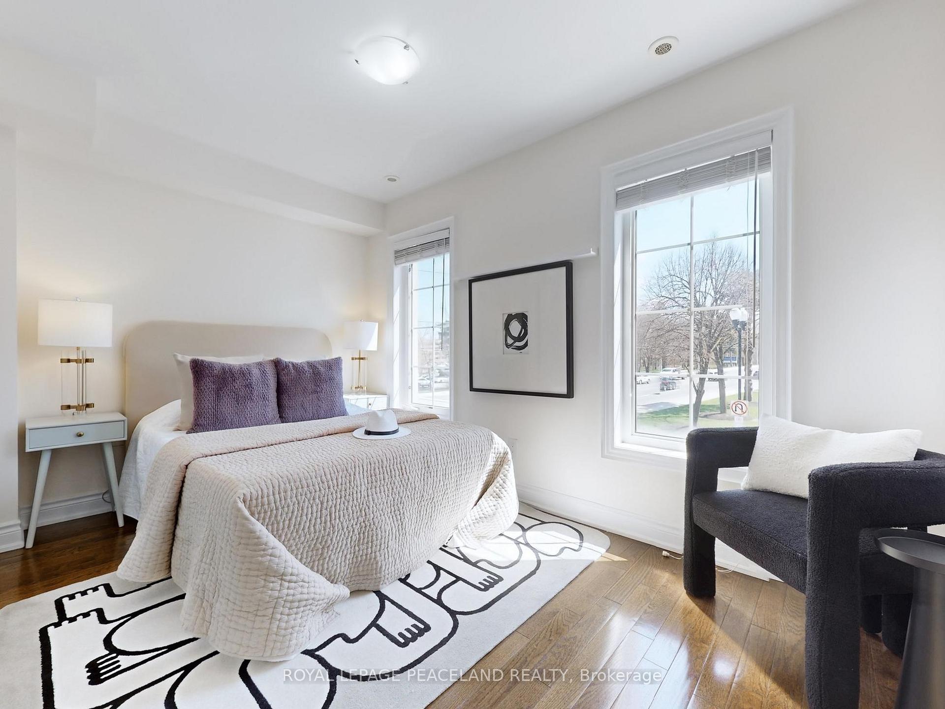 Photo 10 of 82 Hargrave Lane, North York, Bridle Path-Sunnybrook-York Mills — HOMEH