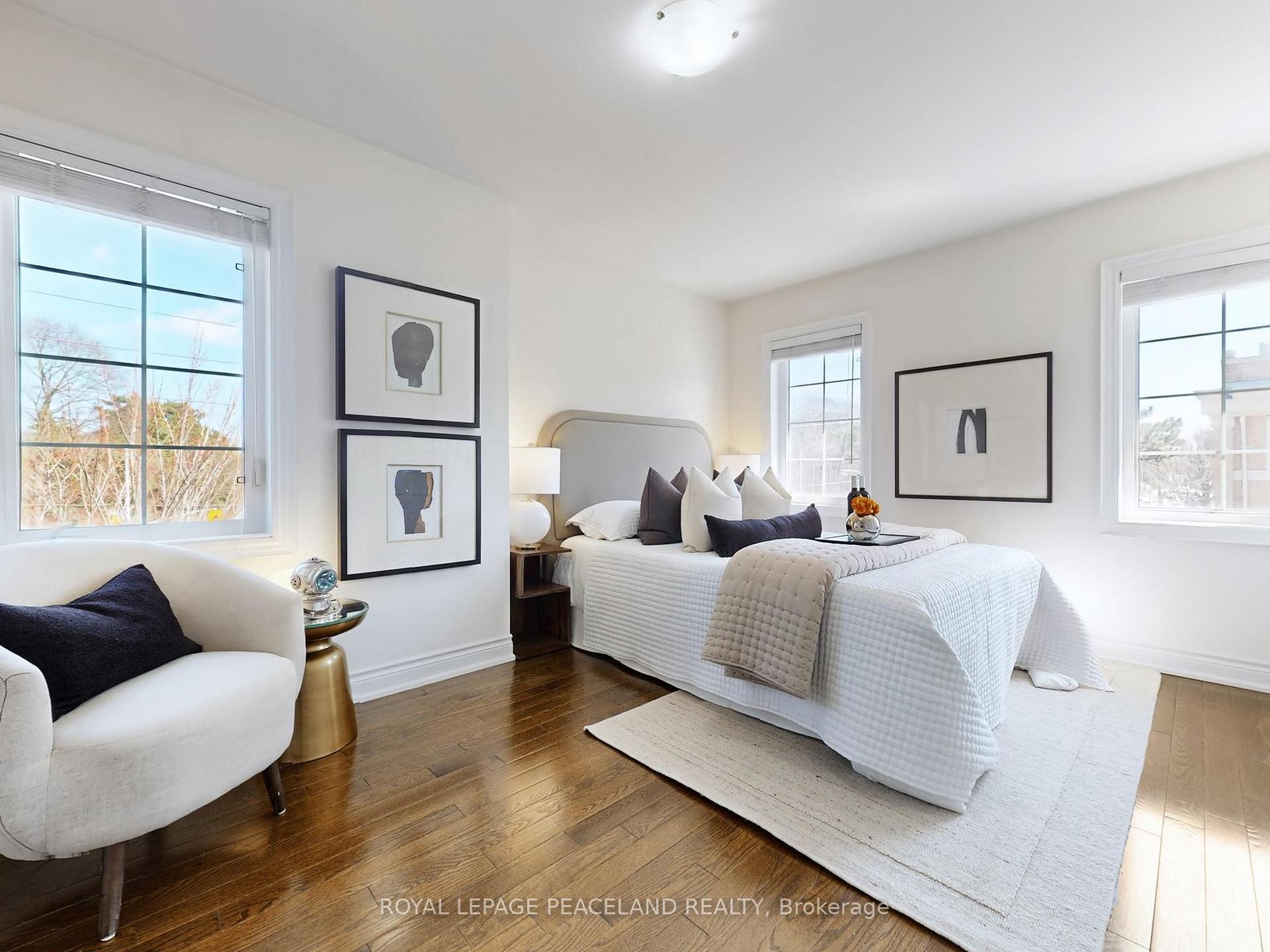 Photo 16 of 82 Hargrave Lane, North York, Bridle Path-Sunnybrook-York Mills — HOMEH
