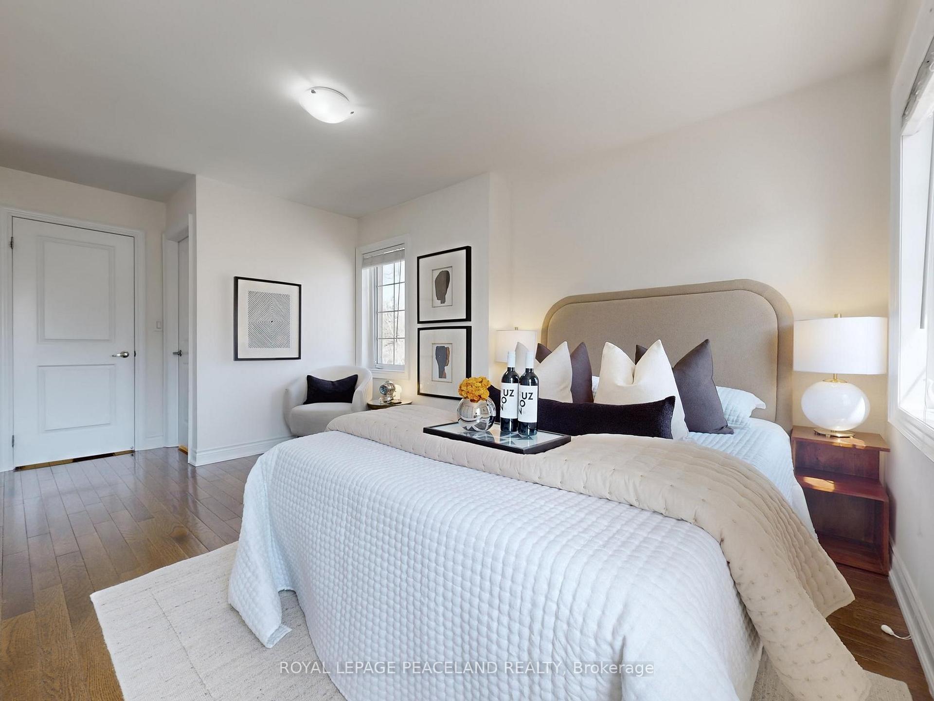 Photo 17 of 82 Hargrave Lane, North York, Bridle Path-Sunnybrook-York Mills — HOMEH