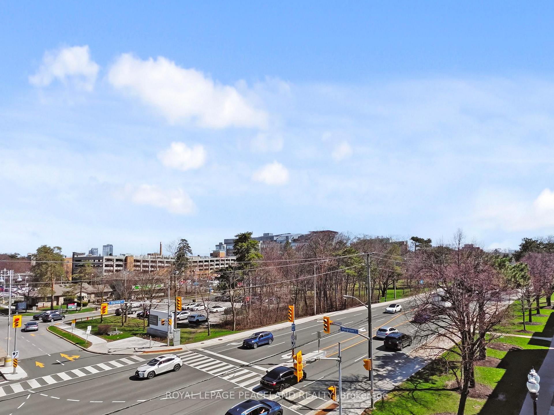 Photo 22 of 82 Hargrave Lane, North York, Bridle Path-Sunnybrook-York Mills — HOMEH