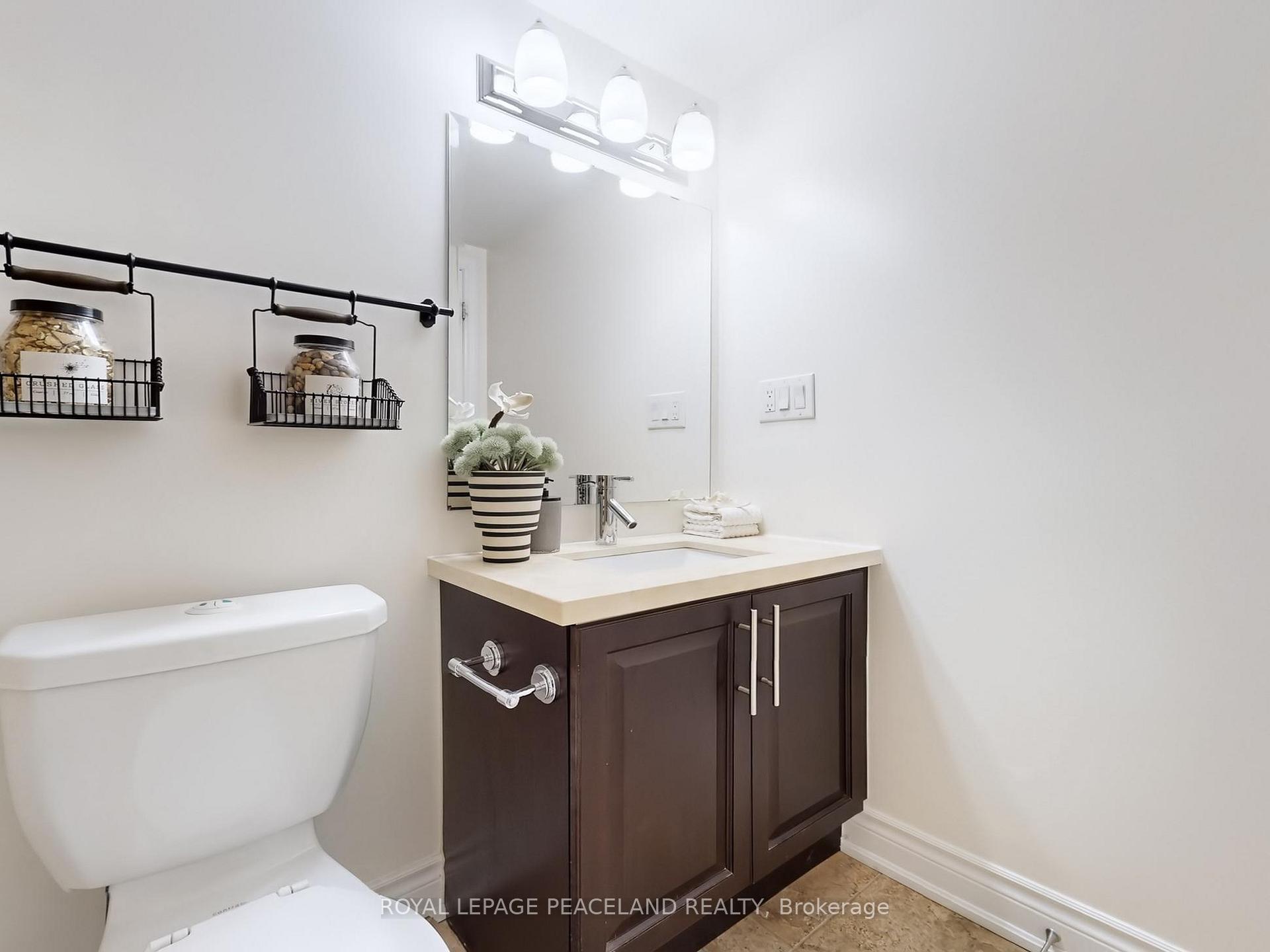 Photo 26 of 82 Hargrave Lane, North York, Bridle Path-Sunnybrook-York Mills — HOMEH