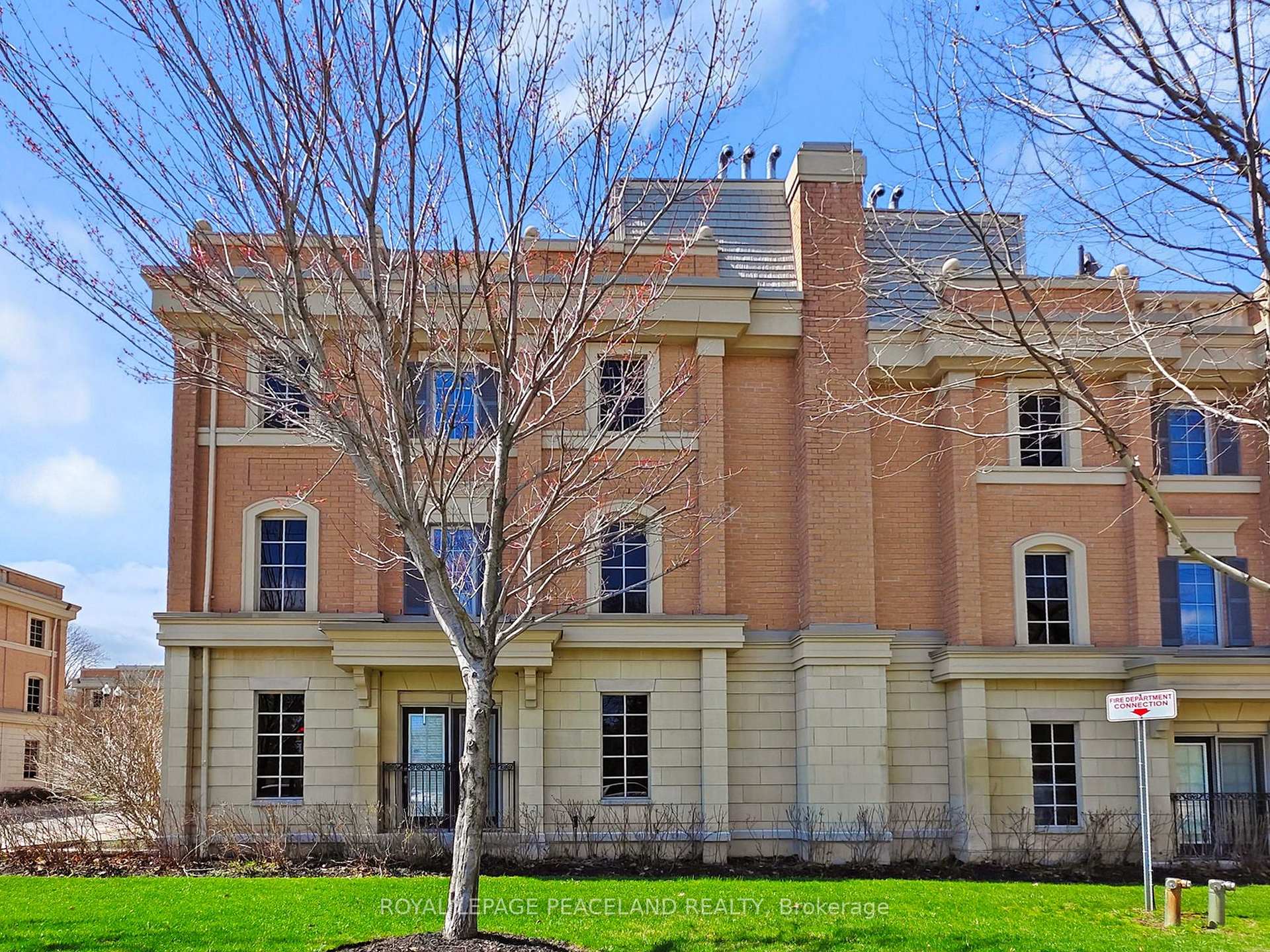Photo 30 of 82 Hargrave Lane, North York, Bridle Path-Sunnybrook-York Mills — HOMEH