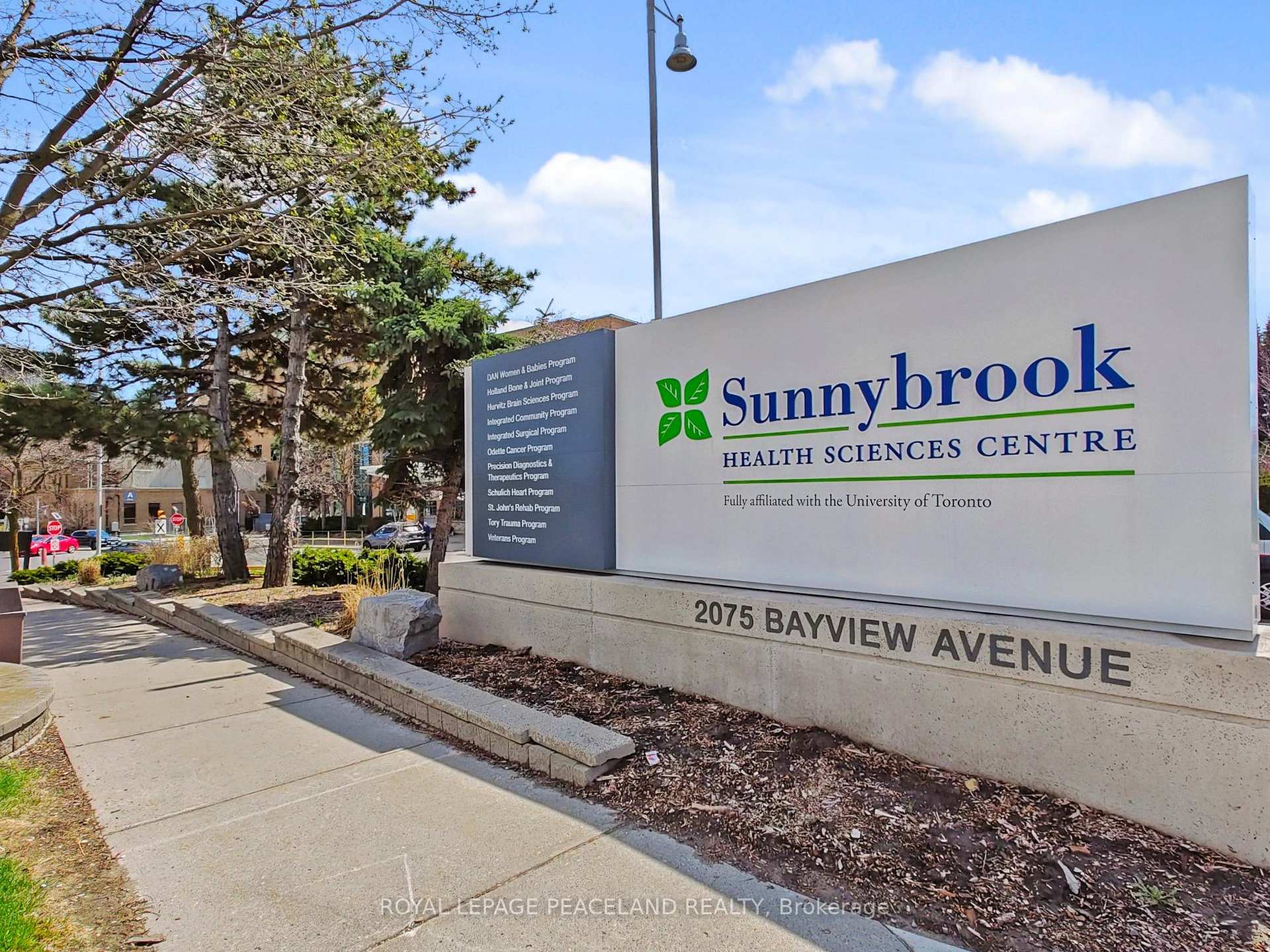 Photo 31 of 82 Hargrave Lane, North York, Bridle Path-Sunnybrook-York Mills — HOMEH
