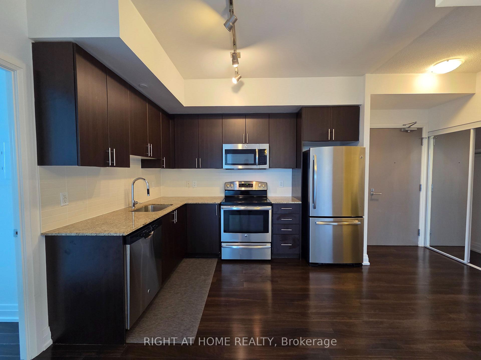 Photo 11 of Unit 1406, 7165 Yonge Street, Markham, Grandview — HOMEH