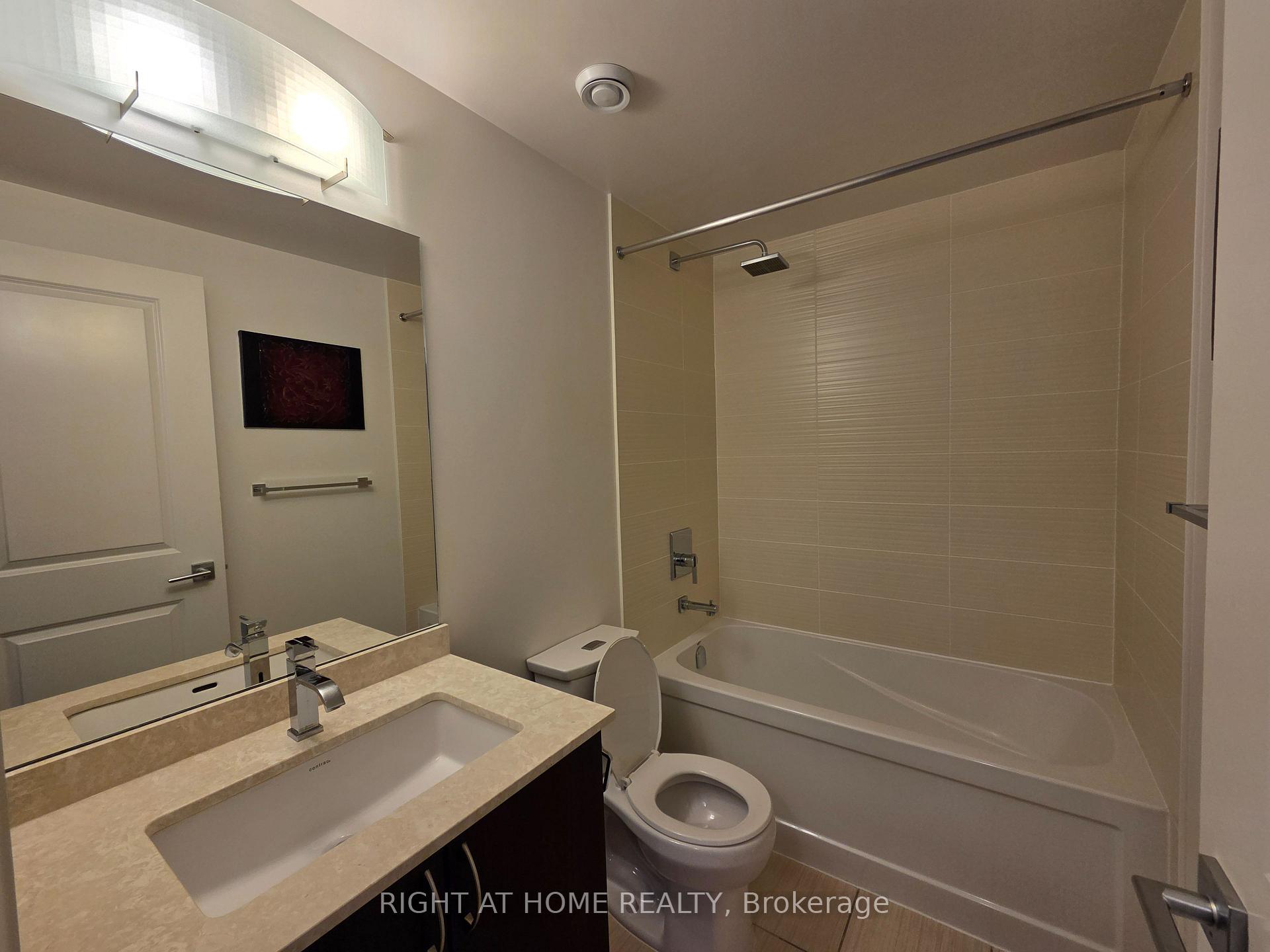 Photo 12 of Unit 1406, 7165 Yonge Street, Markham, Grandview — HOMEH