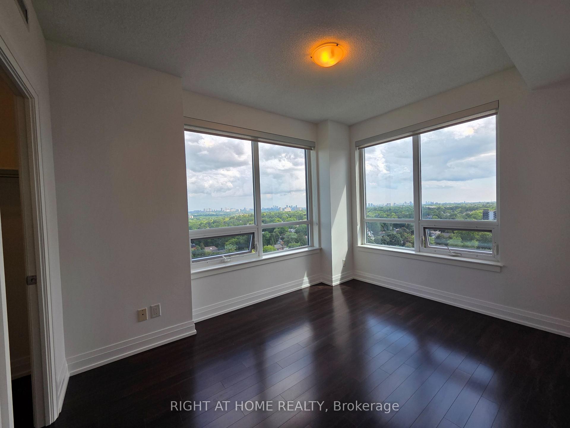 Photo 18 of Unit 1406, 7165 Yonge Street, Markham, Grandview — HOMEH