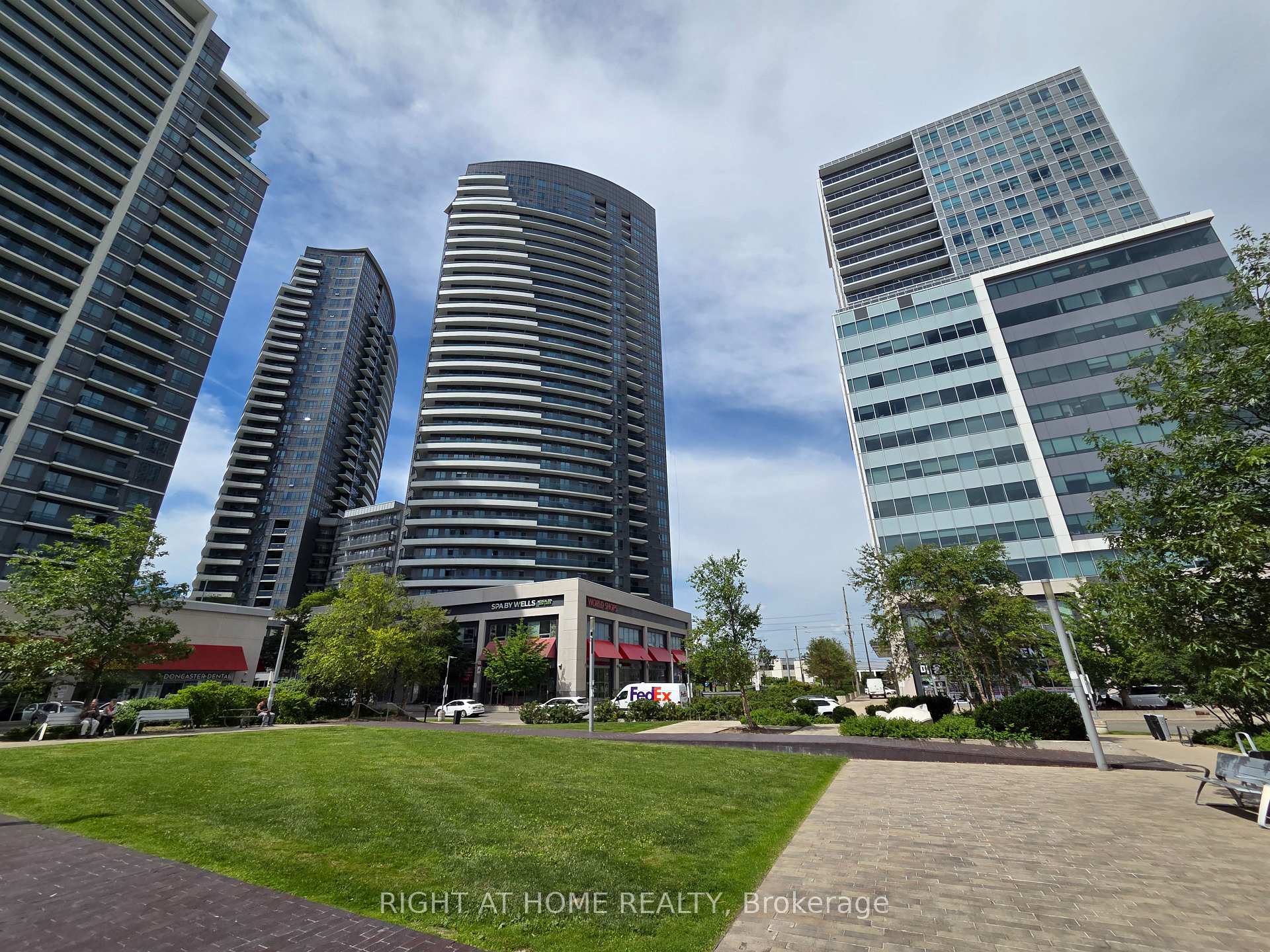 Photo 44 of Unit 1406, 7165 Yonge Street, Markham, Grandview — HOMEH