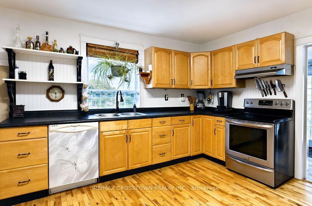 Photo 10 of 66 Maple Street, Tay, Victoria Harbour — HOMEH