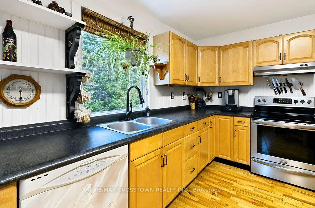 Photo 9 of 66 Maple Street, Tay, Victoria Harbour — HOMEH