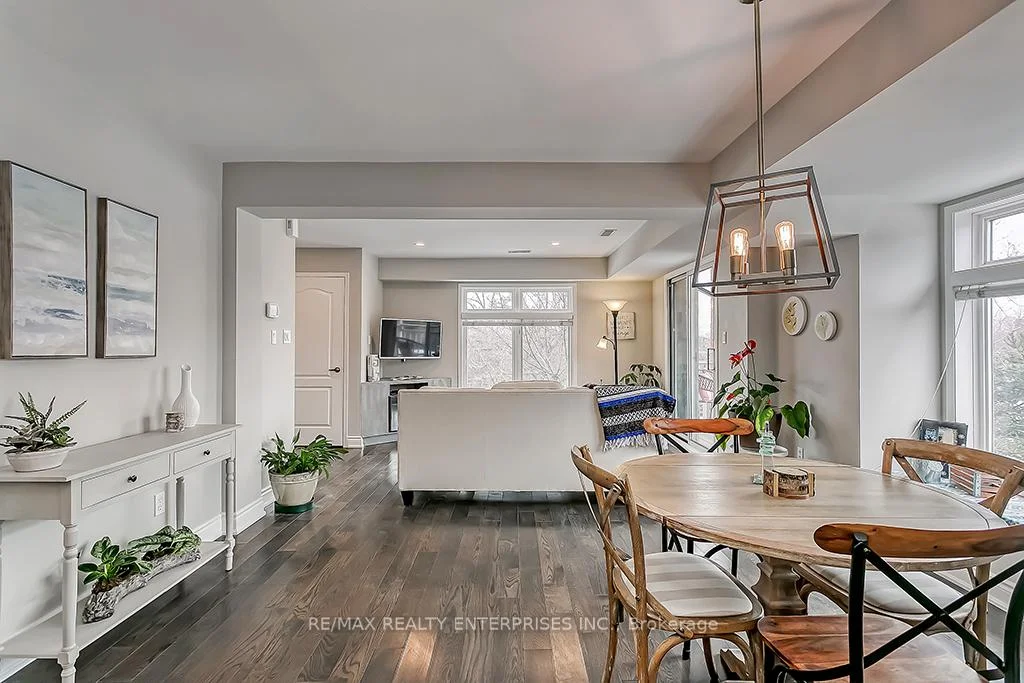 Photo 18 of Unit Unit E, 2386 Munn's Avenue, Oakville, River Oaks — HOMEH