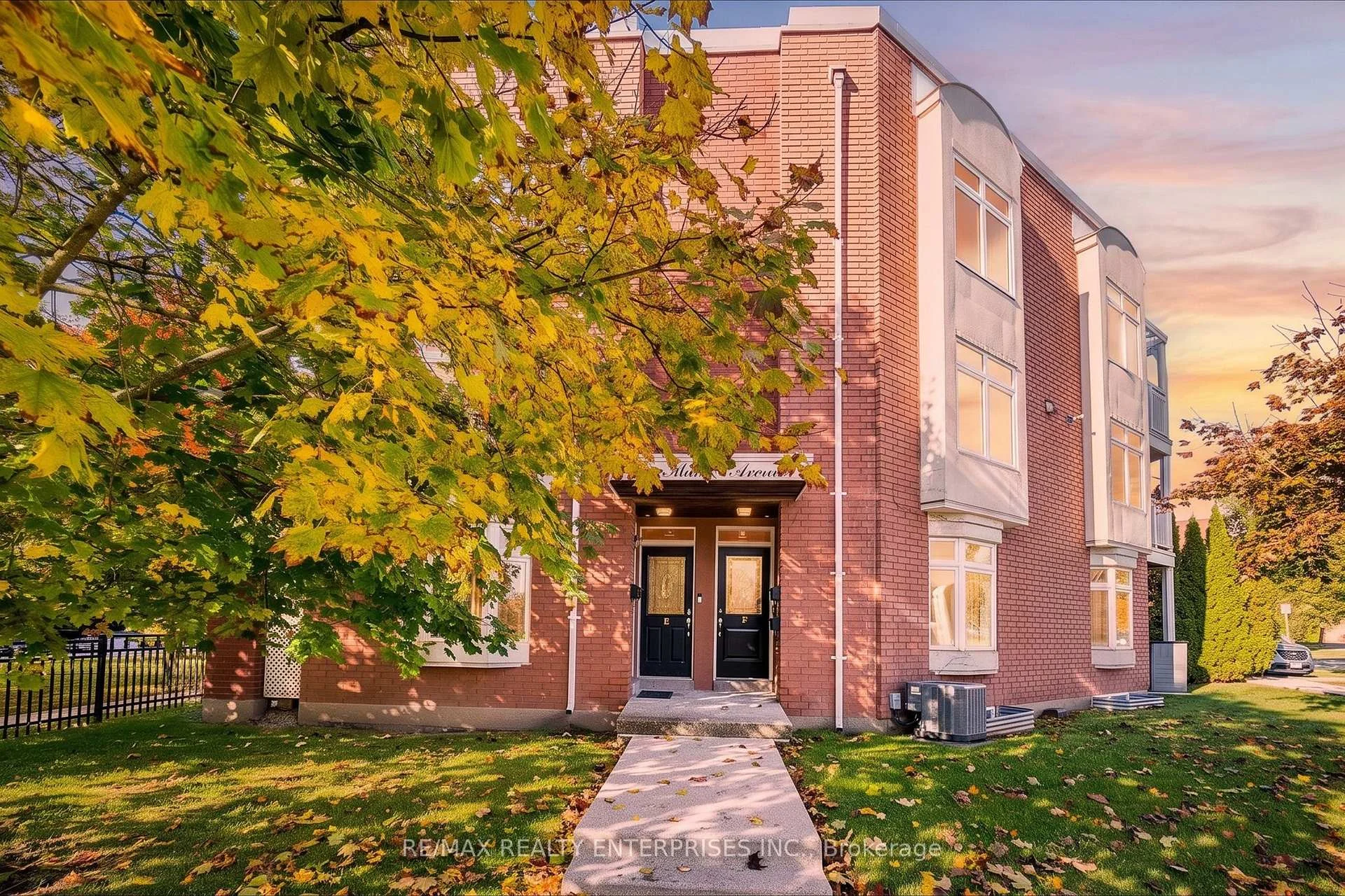 Photo of Unit Unit E, 2386 Munn's Avenue