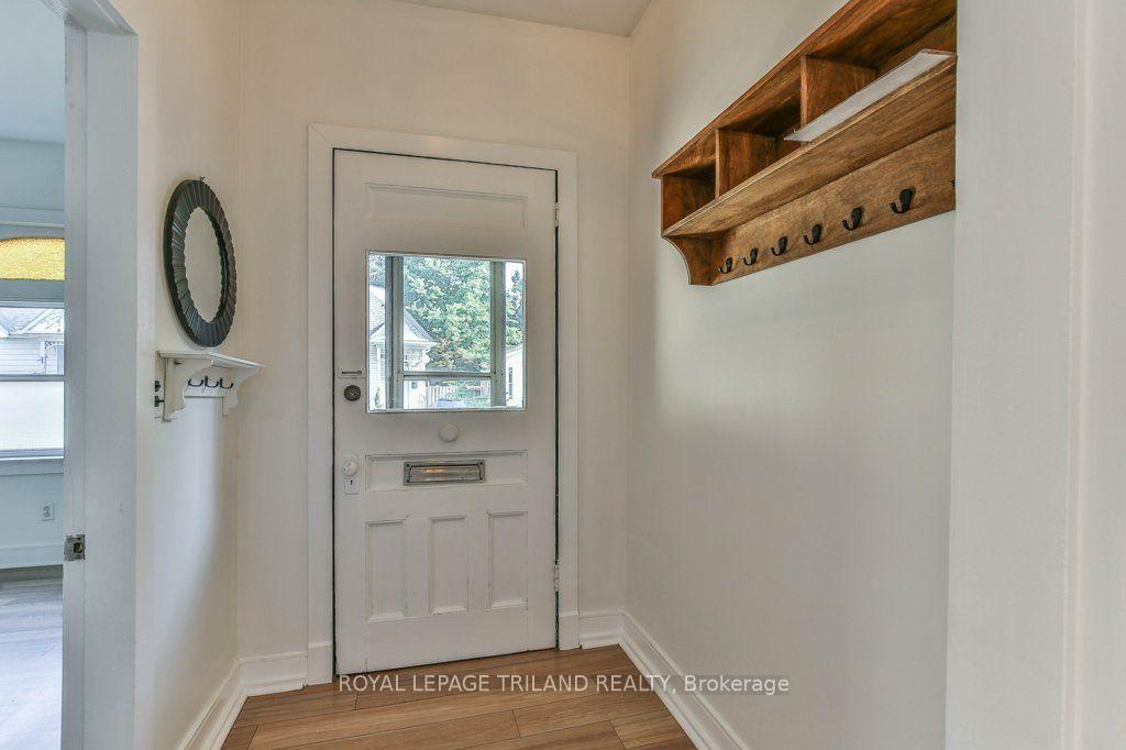 Photo 4 of 24 Mount Pleasant Avenue, London, North N — HOMEH