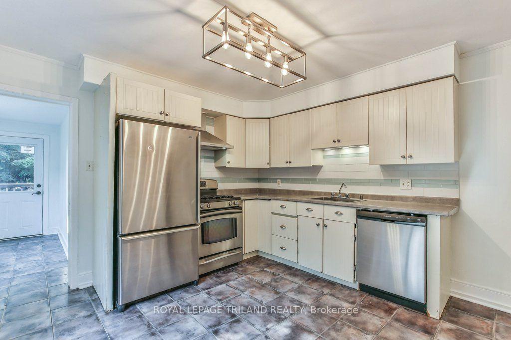 Photo 9 of 24 Mount Pleasant Avenue, London, North N — HOMEH