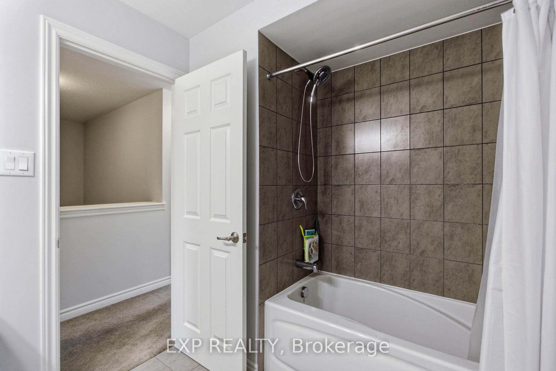 Photo 23 of 44 Lentago Avenue, Ottawa, Barrhaven - Half Moon Bay — HOMEH