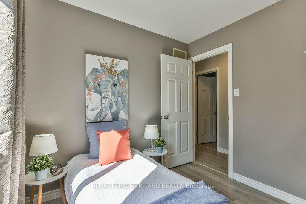 Photo 28 of 1840 Marconi Boulevard, London, East I — HOMEH
