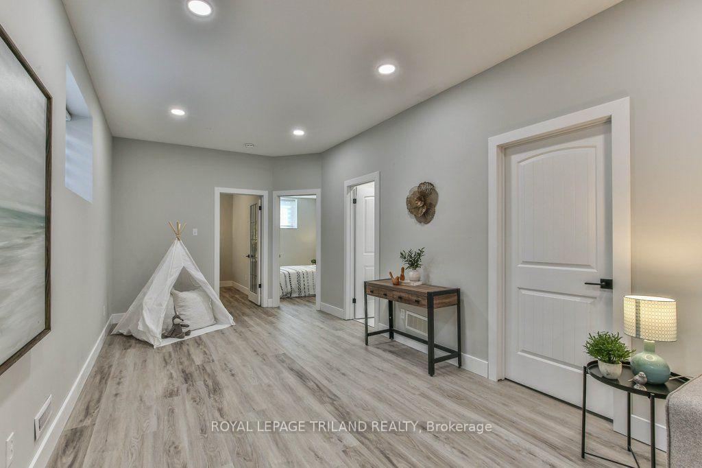 Photo 34 of 1840 Marconi Boulevard, London, East I — HOMEH