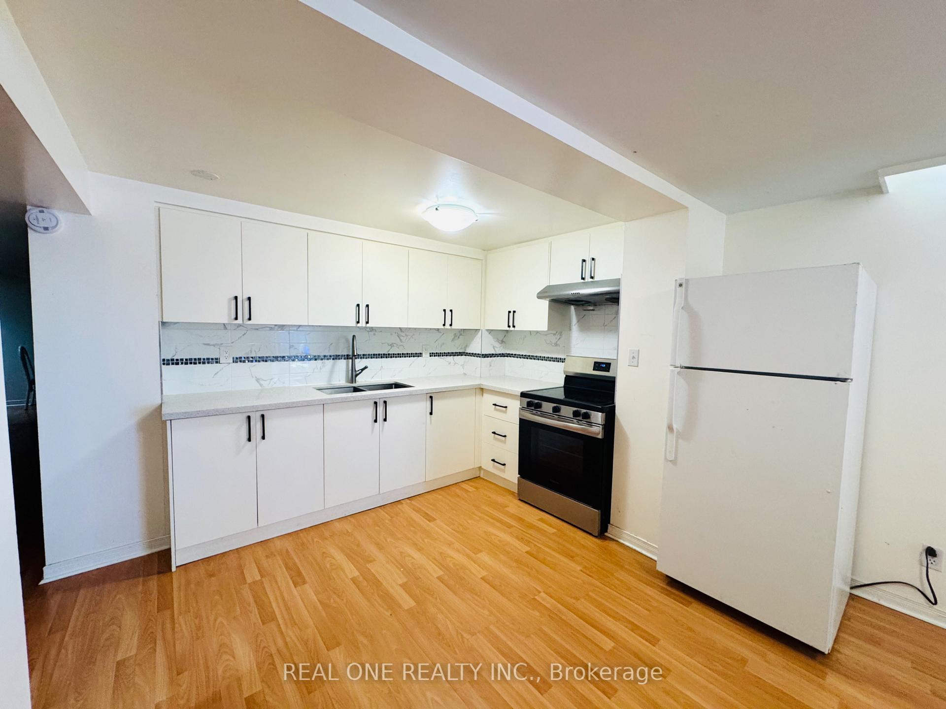 Photo 2 of Unit Basement, 50 Laguna Crescent, Markham, Middlefield — HOMEH