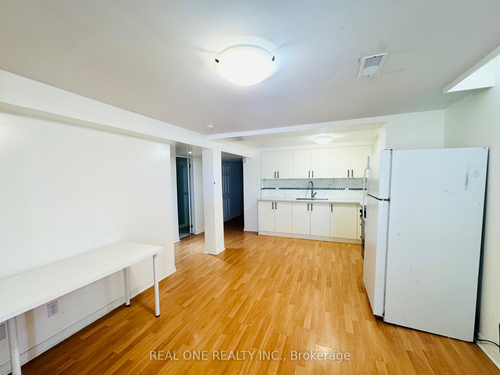 Photo 3 of Unit Basement, 50 Laguna Crescent, Markham, Middlefield — HOMEH