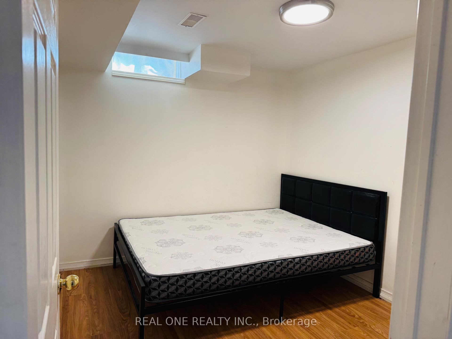 Photo 4 of Unit Basement, 50 Laguna Crescent, Markham, Middlefield — HOMEH