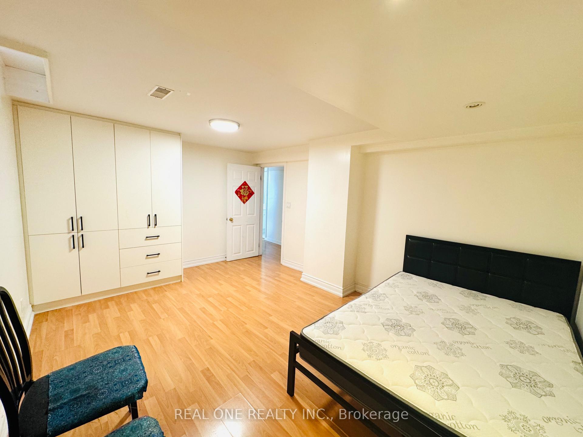 Photo 6 of Unit Basement, 50 Laguna Crescent, Markham, Middlefield — HOMEH