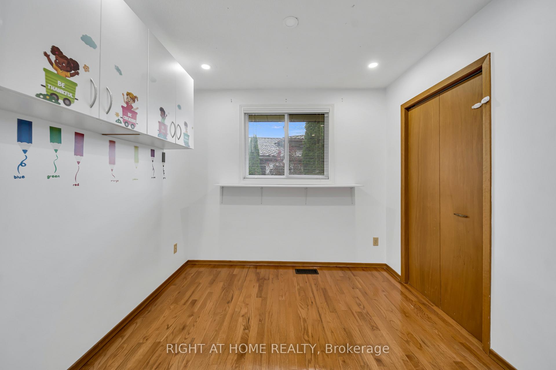 Photo 19 of 115 Countryside (Main only) Crescent, Kitchener, Country Hills West — HOMEH
