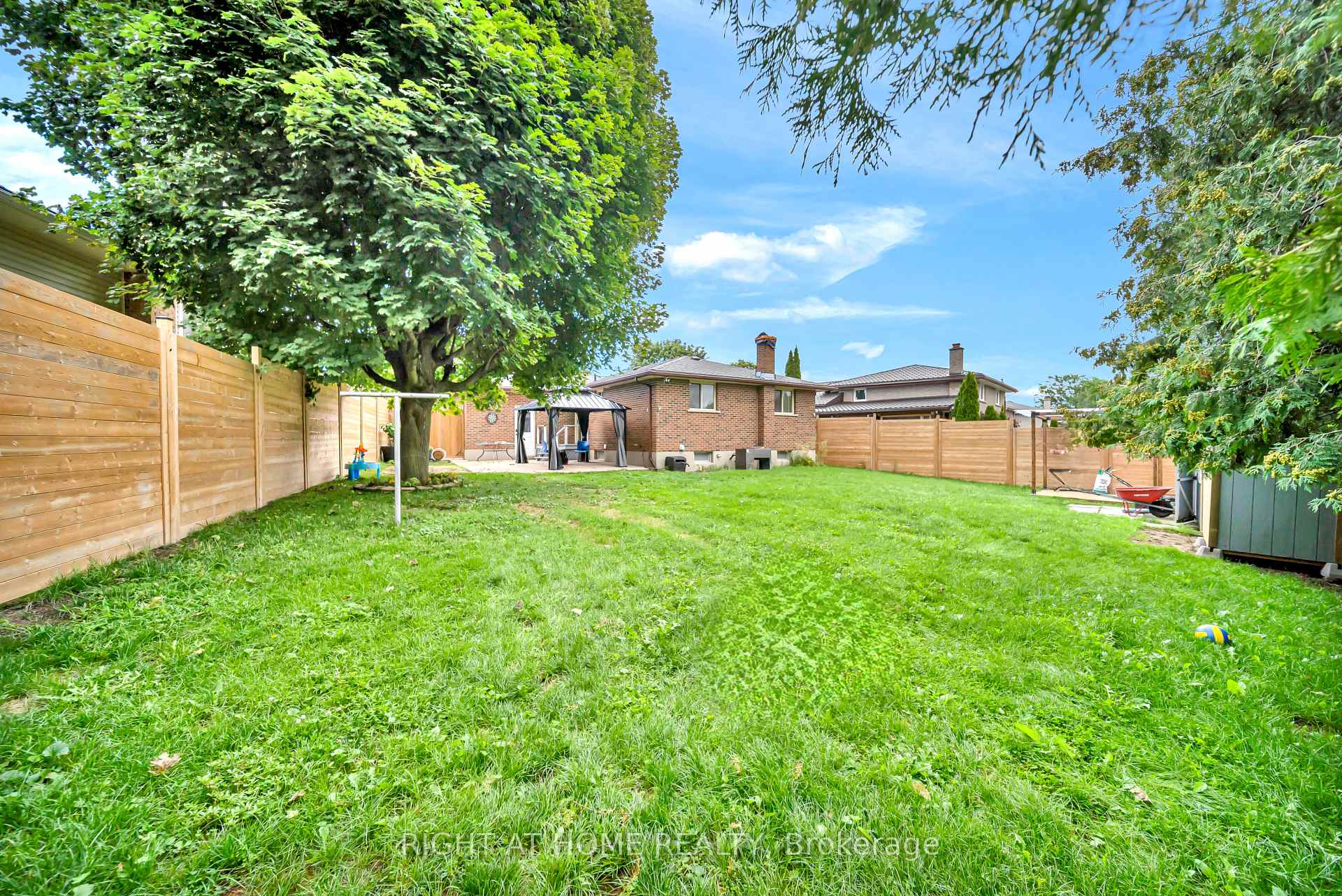 Photo 30 of 115 Countryside (Main only) Crescent, Kitchener, Country Hills West — HOMEH
