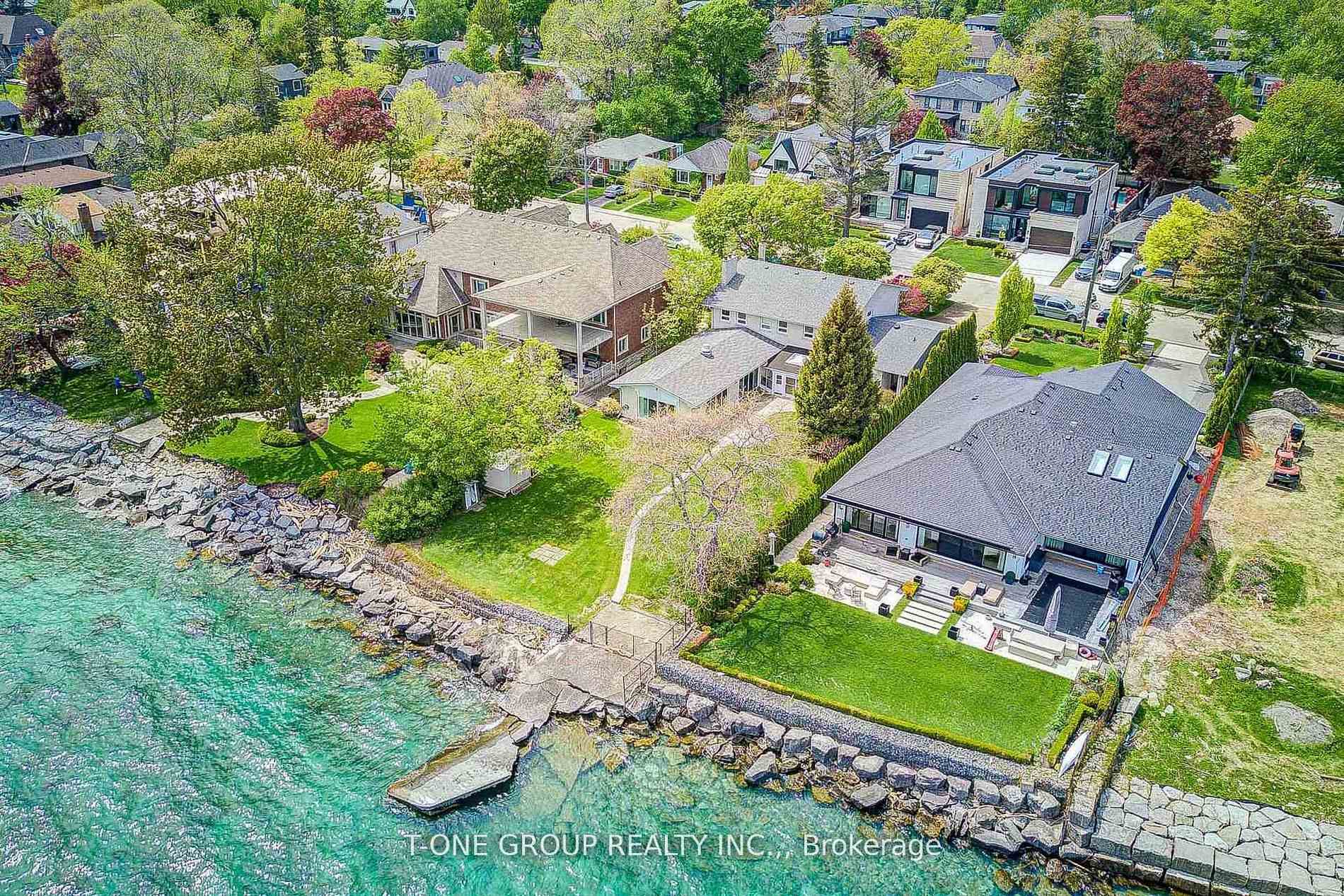 Photo 9 of 120 Cumberland Drive, Mississauga, Port Credit — HOMEH