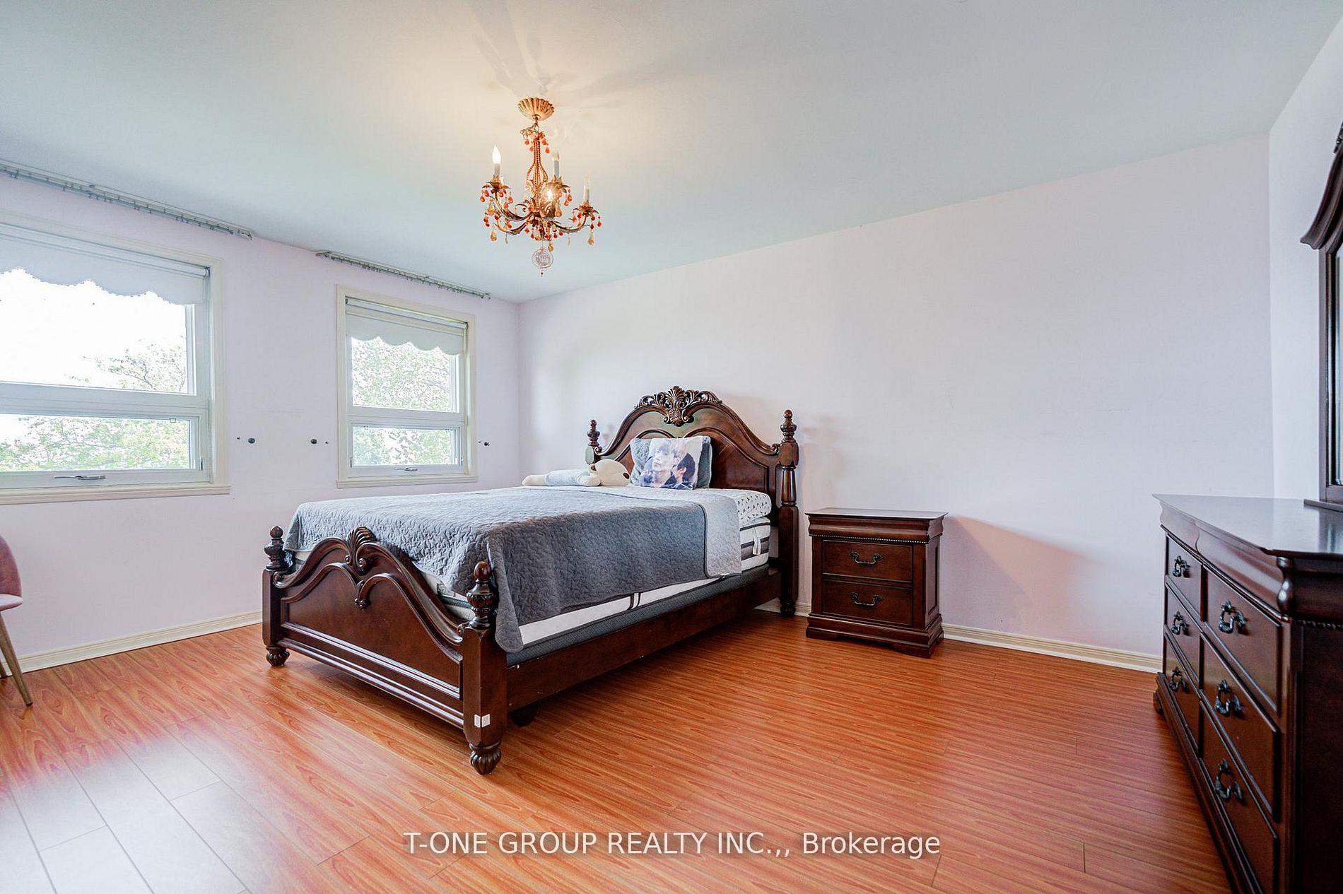 Photo 42 of 120 Cumberland Drive, Mississauga, Port Credit — HOMEH