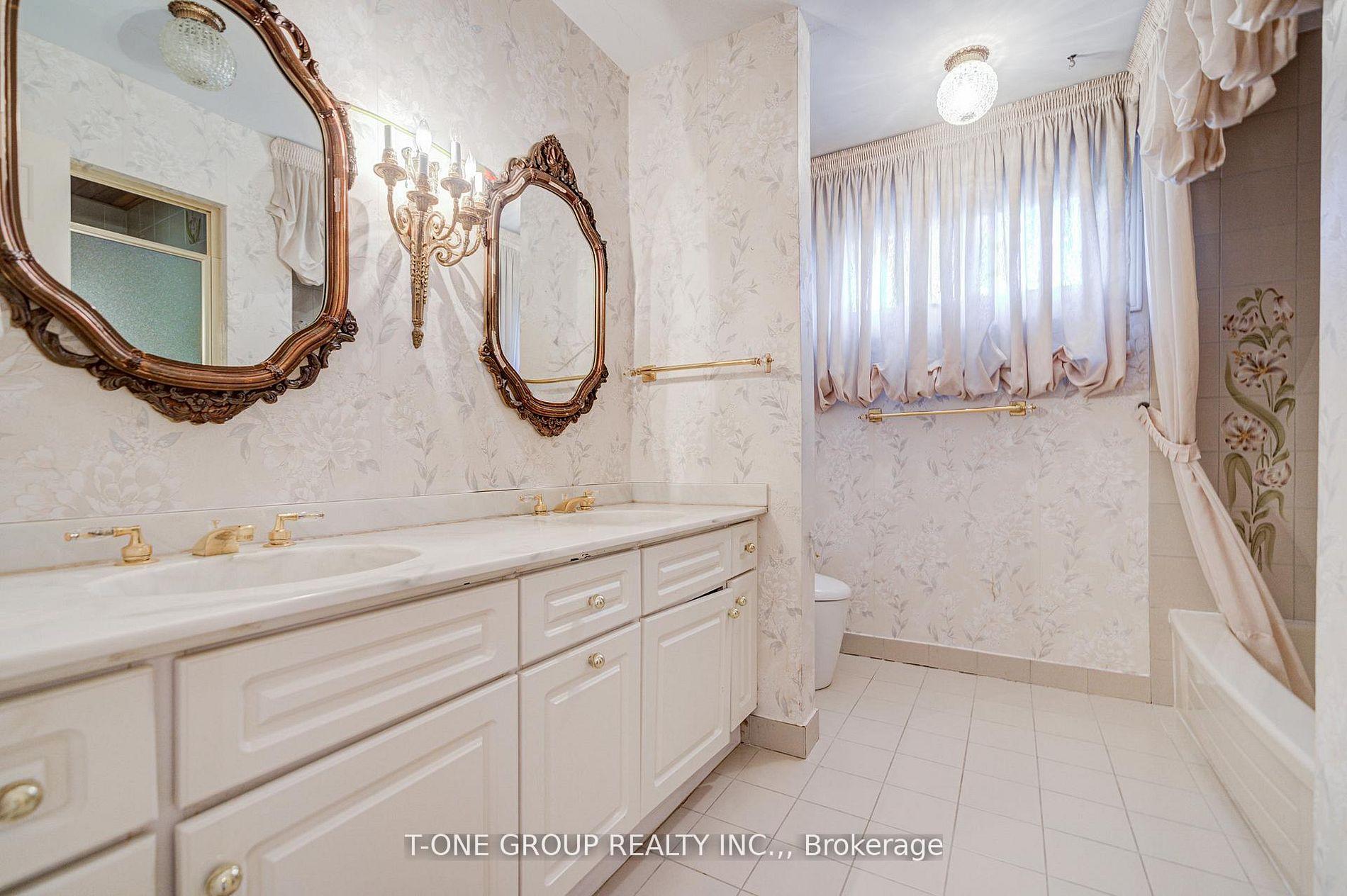 Photo 44 of 120 Cumberland Drive, Mississauga, Port Credit — HOMEH