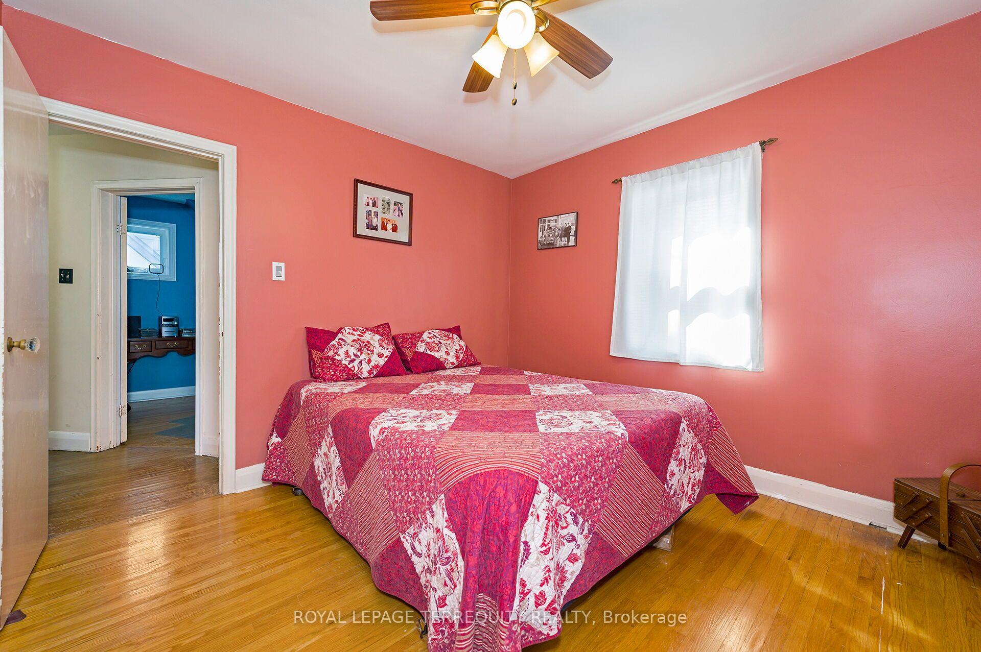 Photo 16 of 2307 Lawrence Avenue W, Etobicoke, Humber Heights — HOMEH