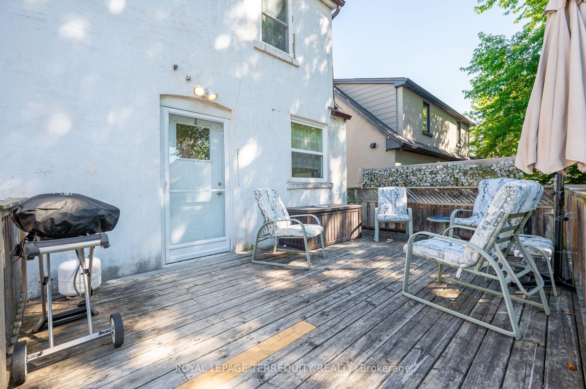 Photo 27 of 2307 Lawrence Avenue W, Etobicoke, Humber Heights — HOMEH