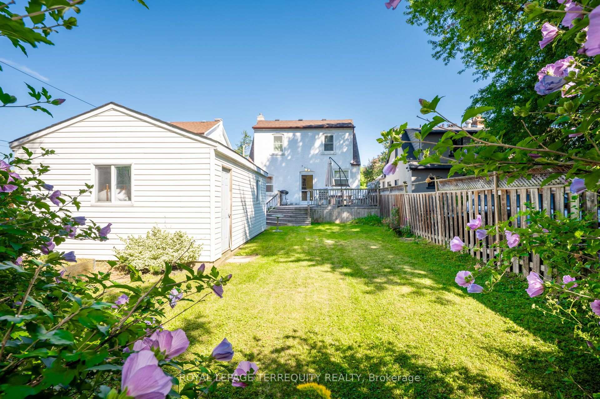 Photo 29 of 2307 Lawrence Avenue W, Etobicoke, Humber Heights — HOMEH