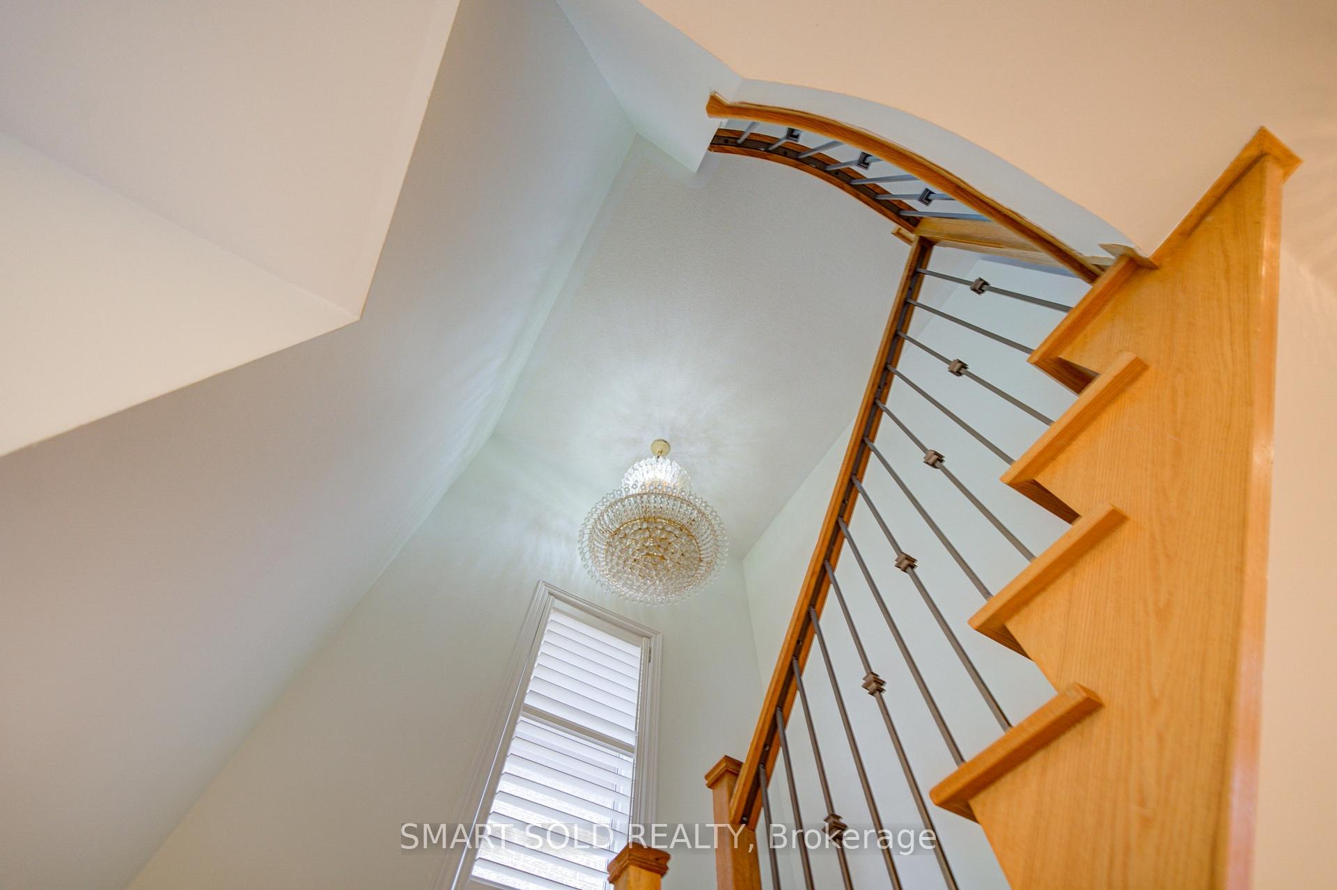 Photo 7 of 39 Schuster Lane, Vaughan, Patterson — HOMEH