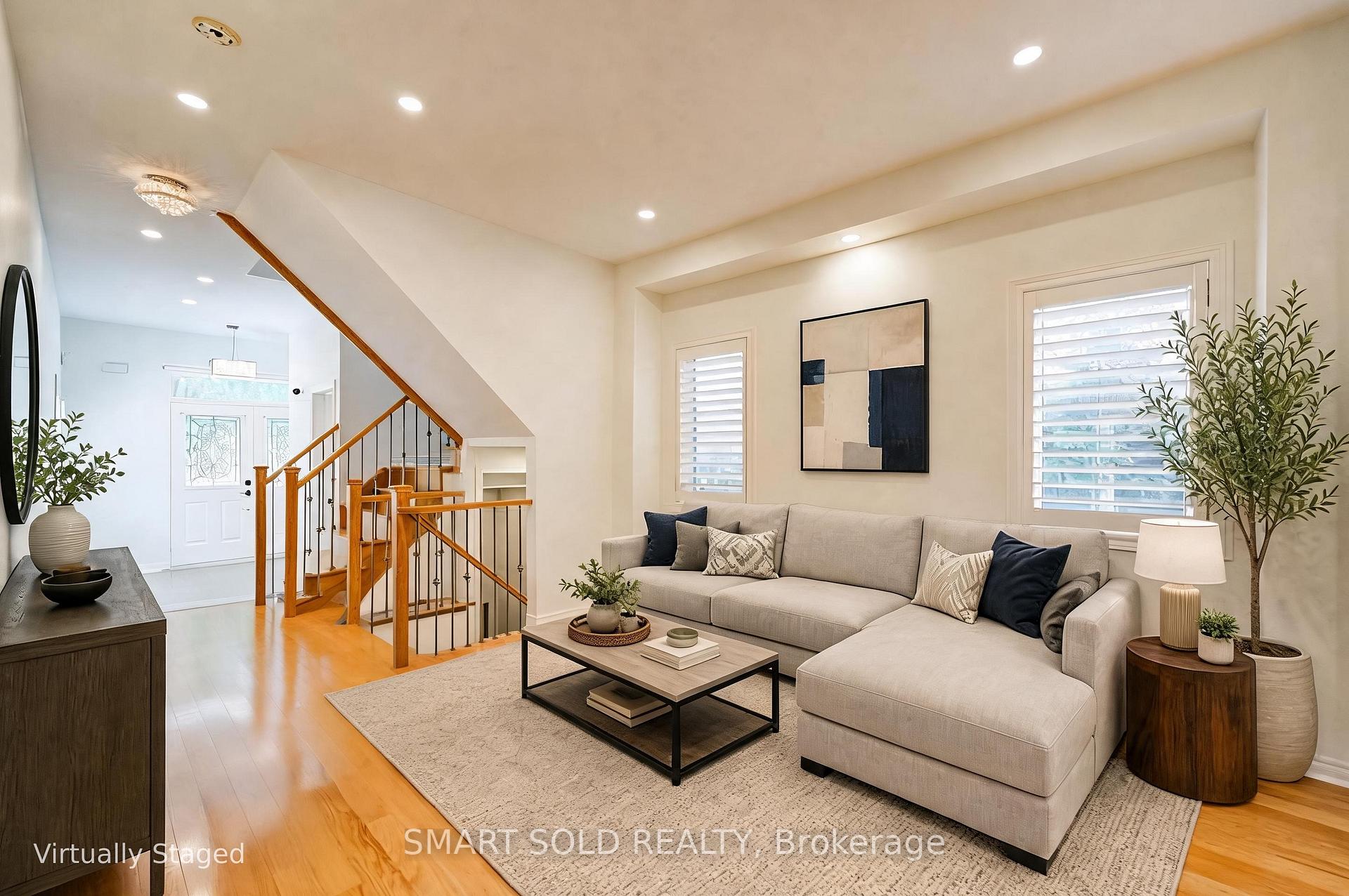 Photo 8 of 39 Schuster Lane, Vaughan, Patterson — HOMEH