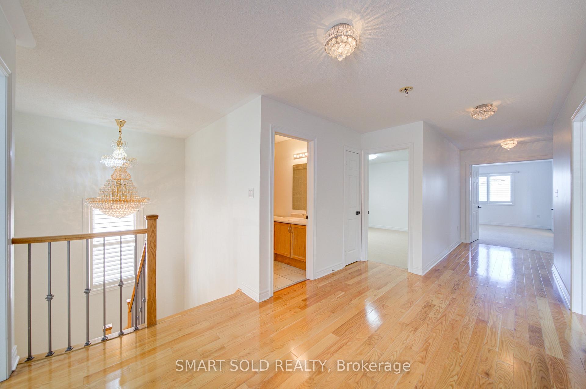 Photo 14 of 39 Schuster Lane, Vaughan, Patterson — HOMEH