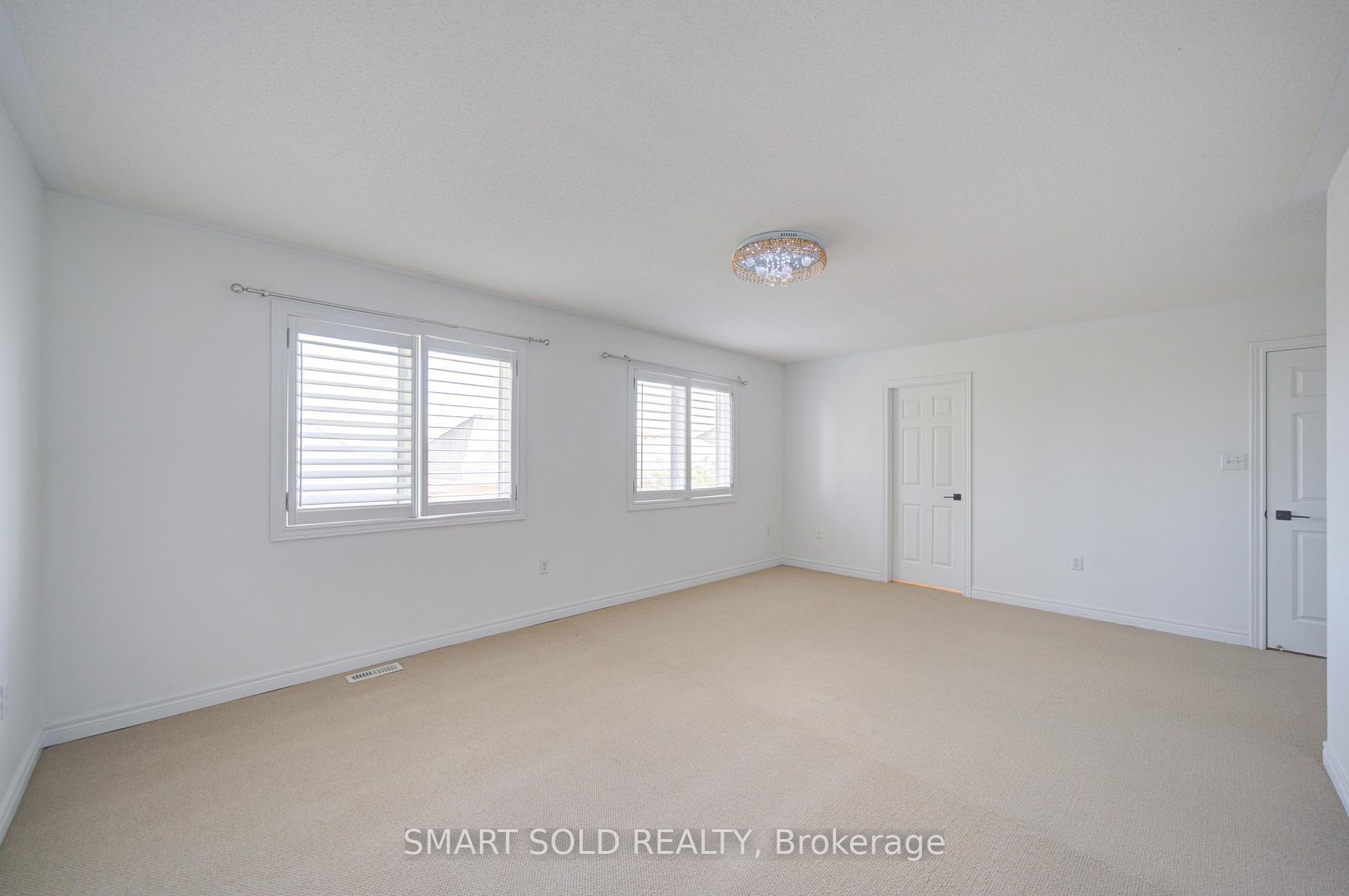 Photo 15 of 39 Schuster Lane, Vaughan, Patterson — HOMEH