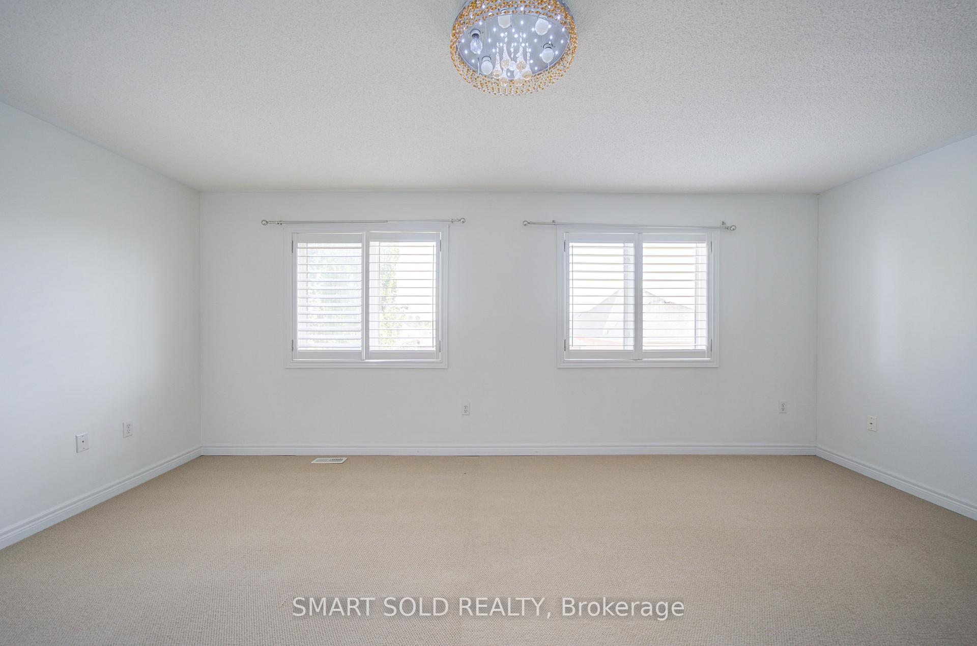 Photo 16 of 39 Schuster Lane, Vaughan, Patterson — HOMEH