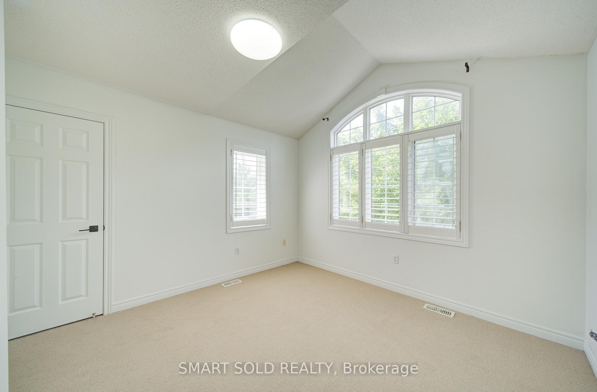 Photo 19 of 39 Schuster Lane, Vaughan, Patterson — HOMEH