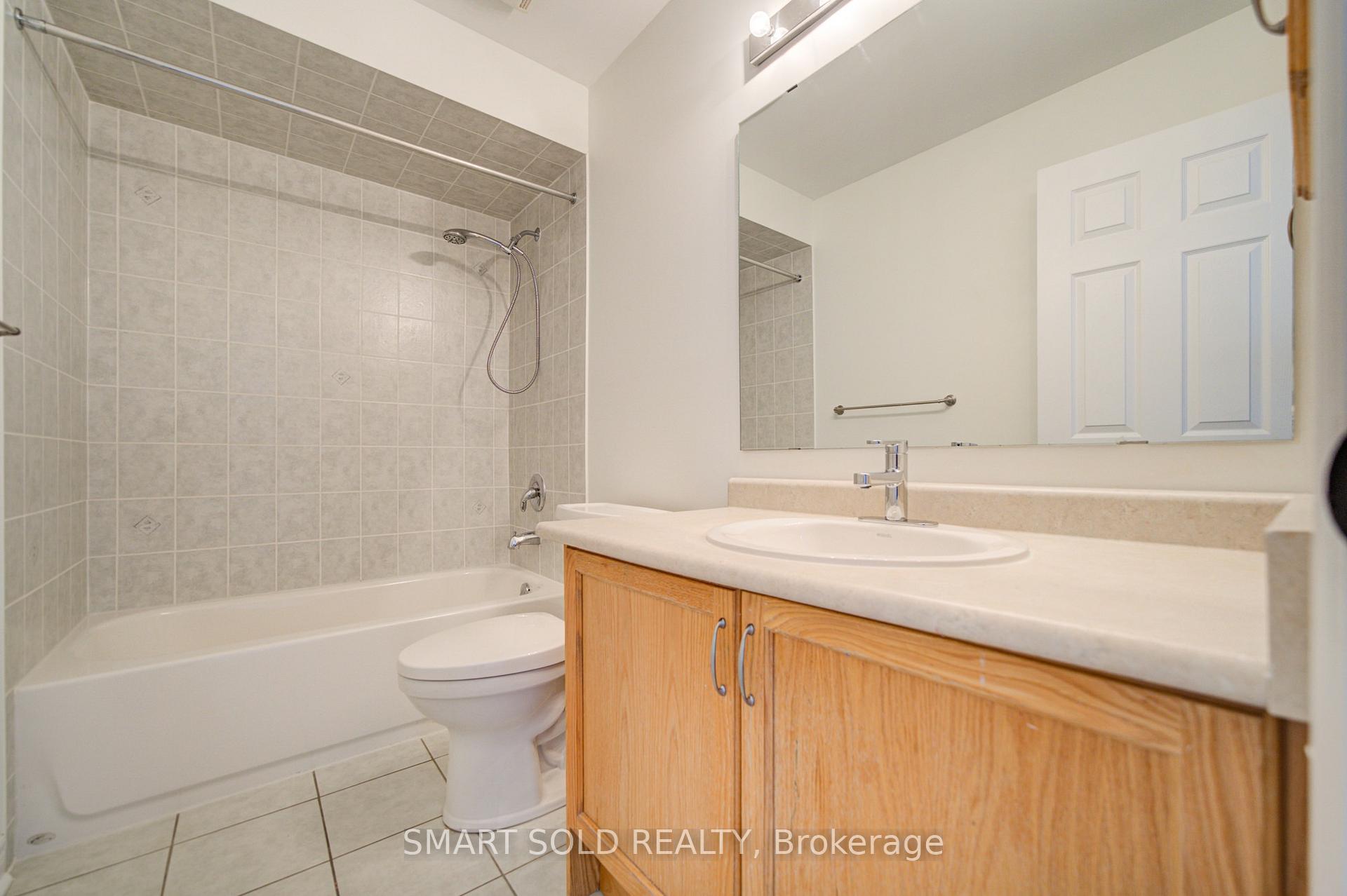 Photo 21 of 39 Schuster Lane, Vaughan, Patterson — HOMEH