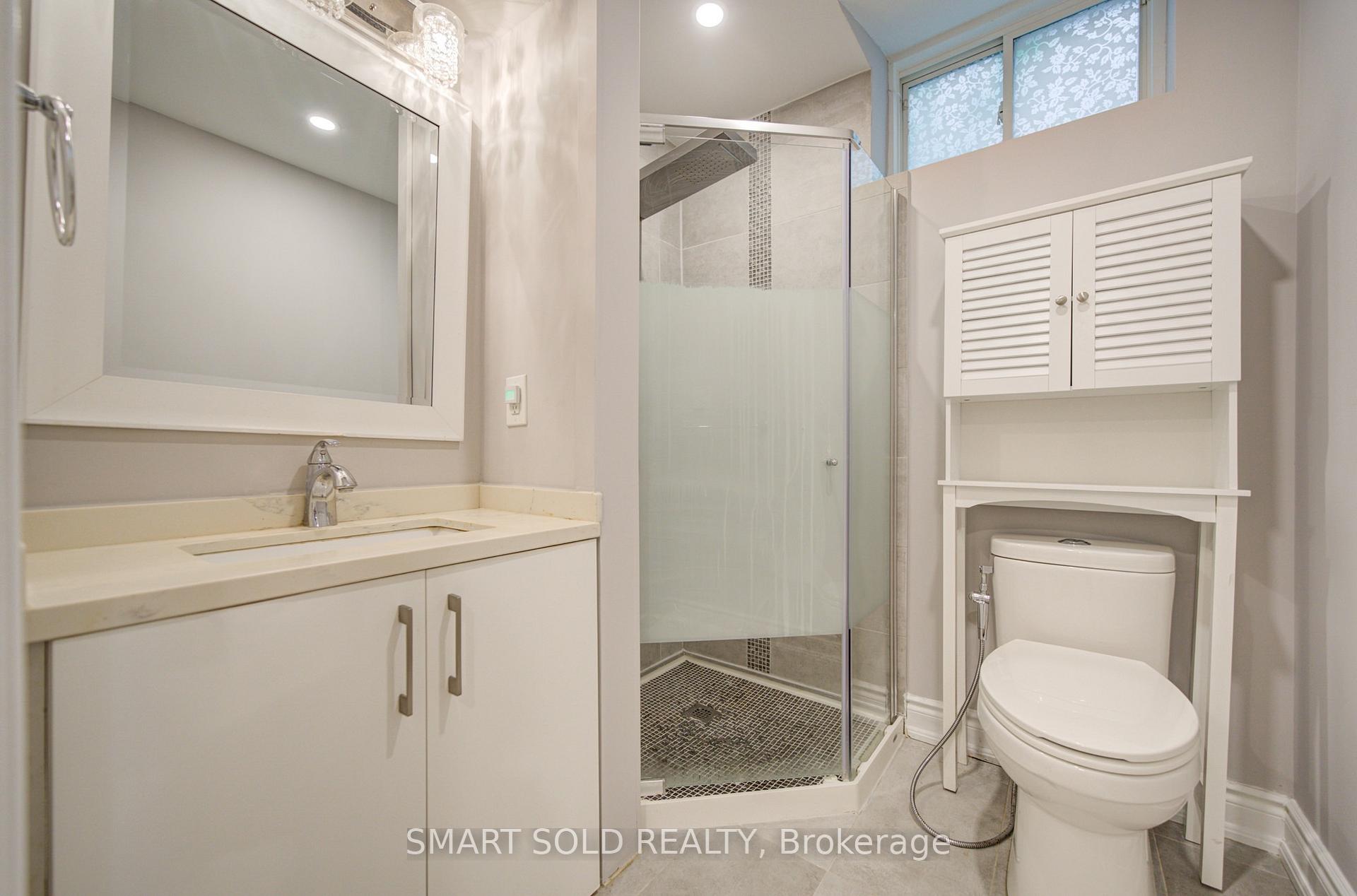 Photo 33 of 39 Schuster Lane, Vaughan, Patterson — HOMEH