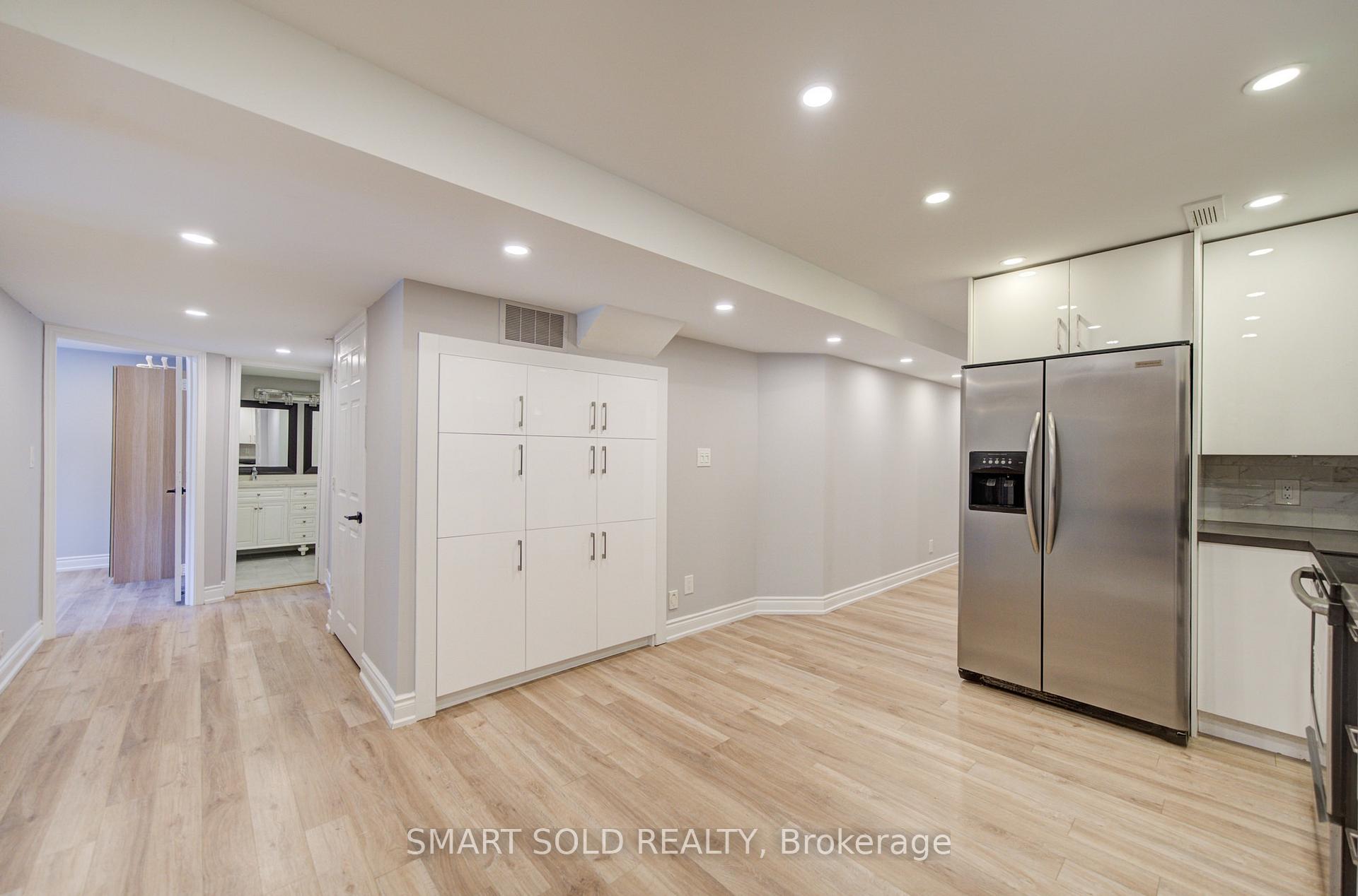 Photo 35 of 39 Schuster Lane, Vaughan, Patterson — HOMEH