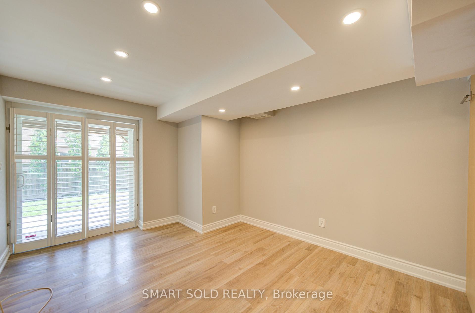 Photo 37 of 39 Schuster Lane, Vaughan, Patterson — HOMEH