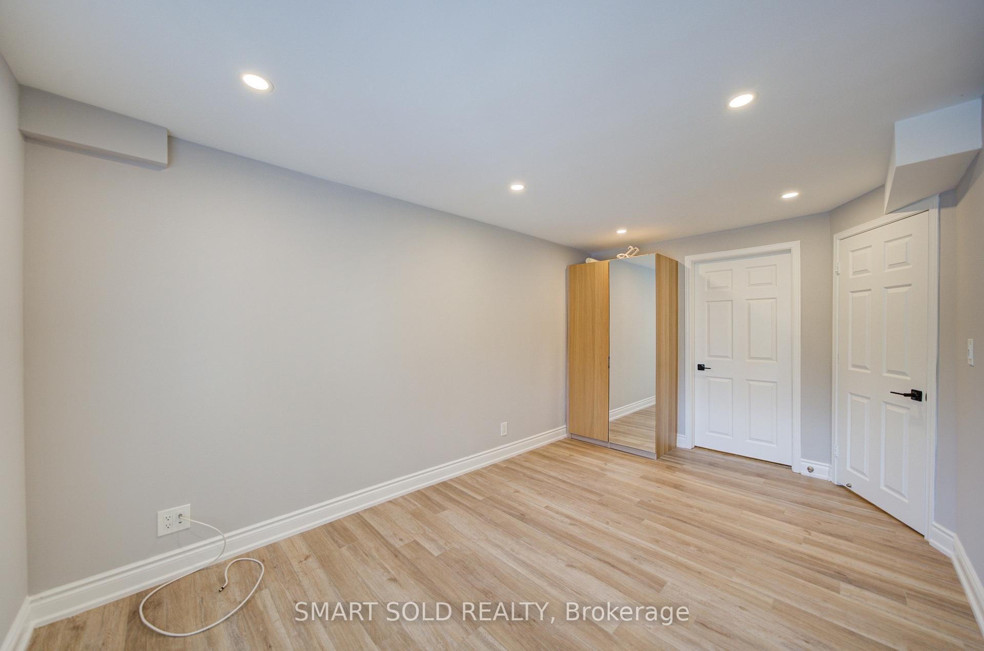 Photo 40 of 39 Schuster Lane, Vaughan, Patterson — HOMEH